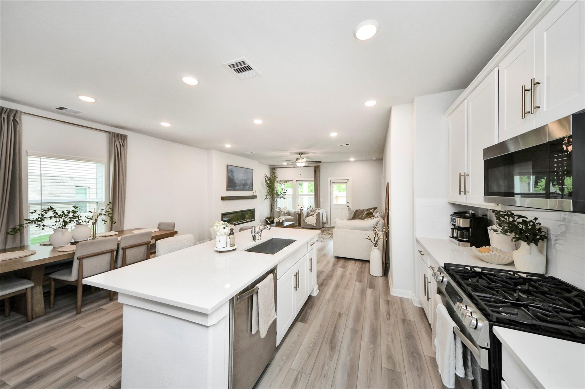8646 Blueberry Ash Street