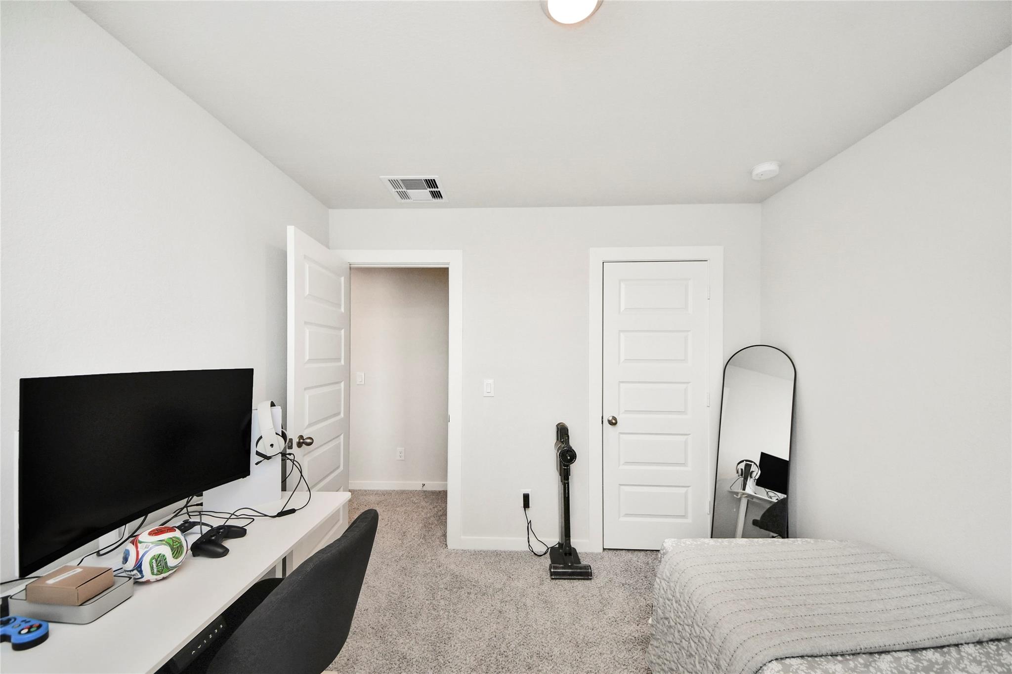 8646 Blueberry Ash Street