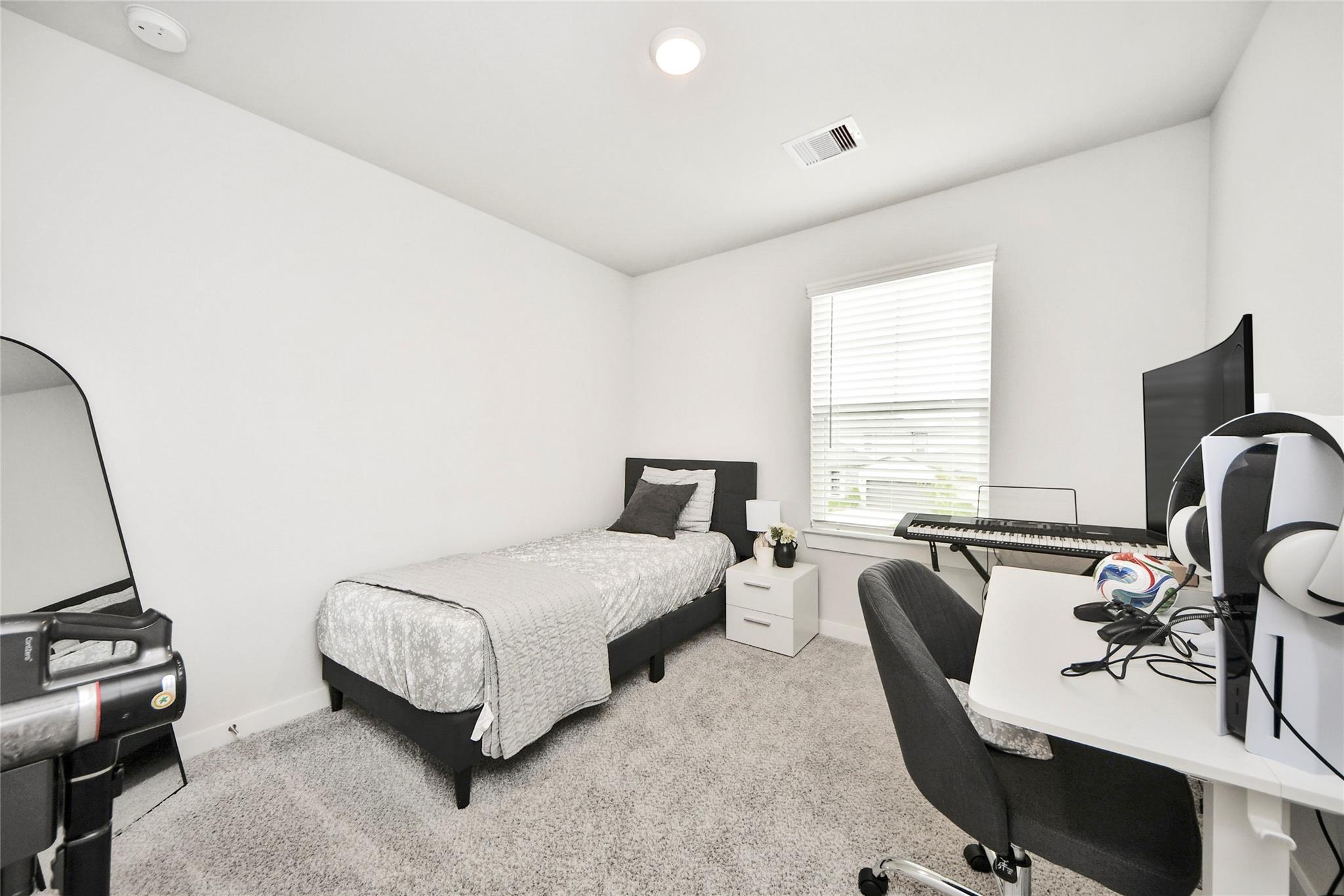 8646 Blueberry Ash Street