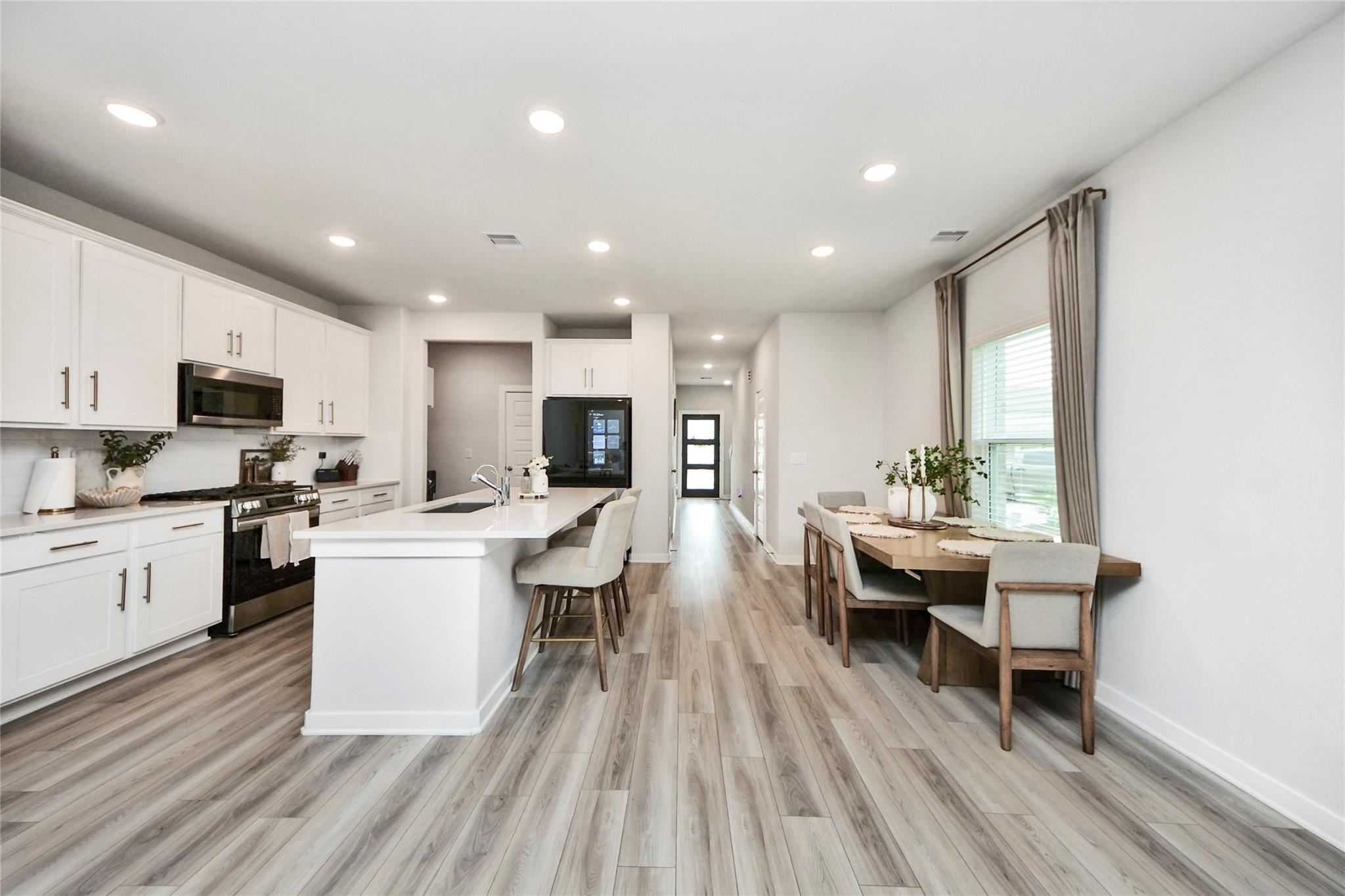 8646 Blueberry Ash Street