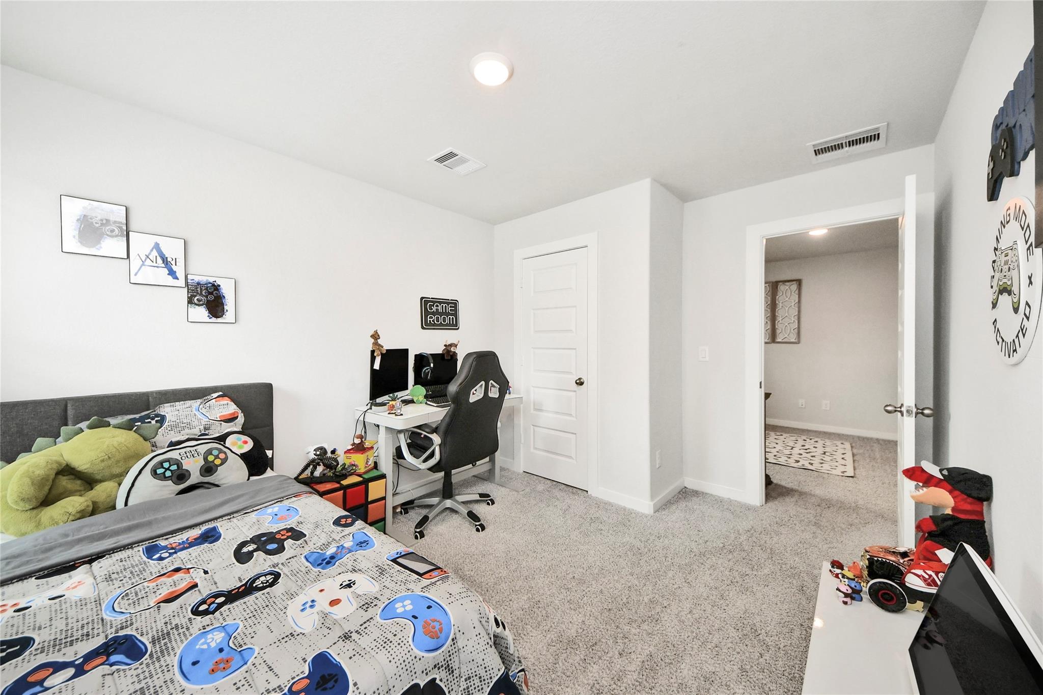 8646 Blueberry Ash Street