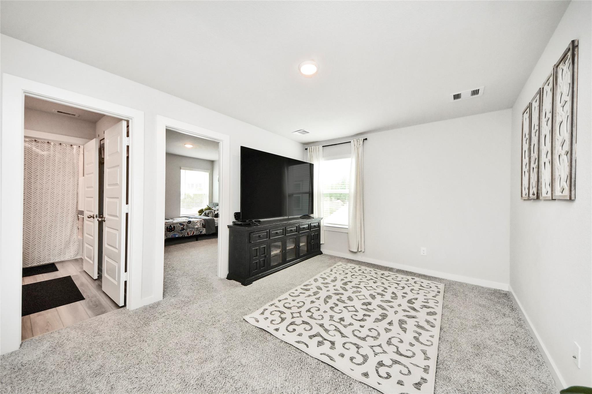 8646 Blueberry Ash Street