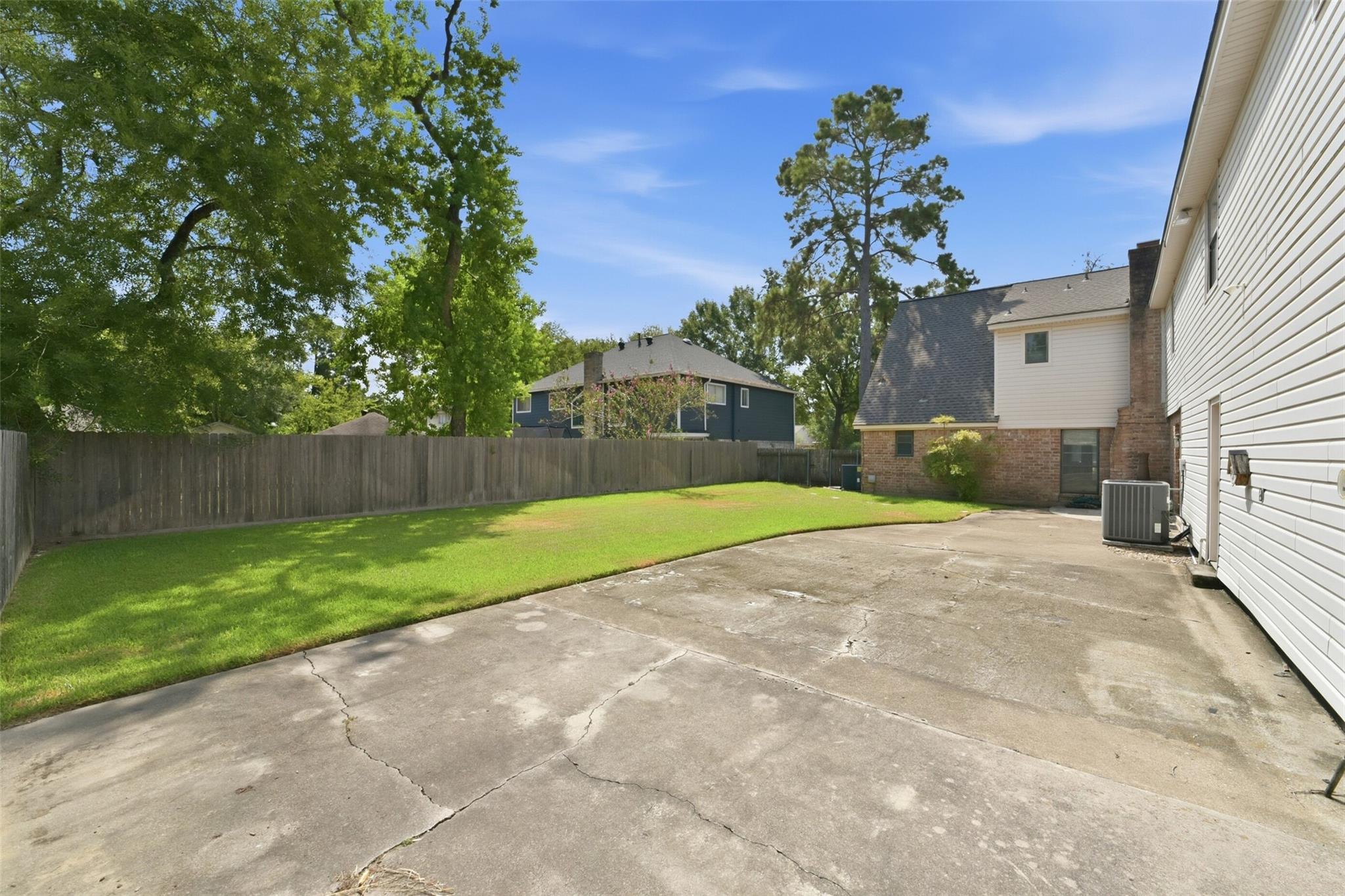 8130 Fernbrook Lane