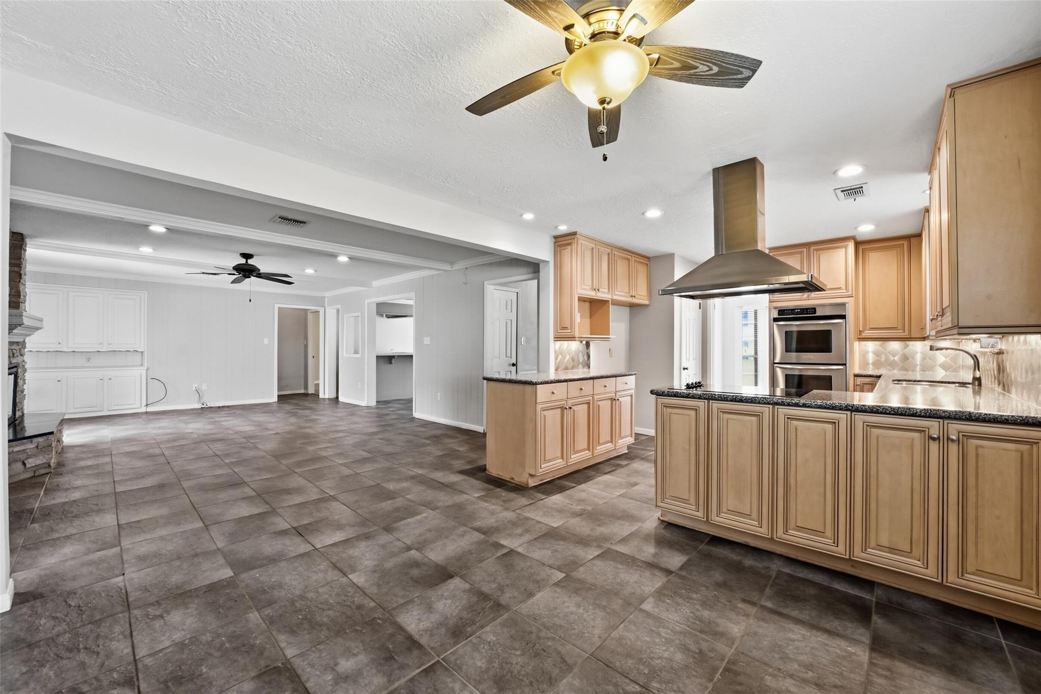 8130 Fernbrook Lane