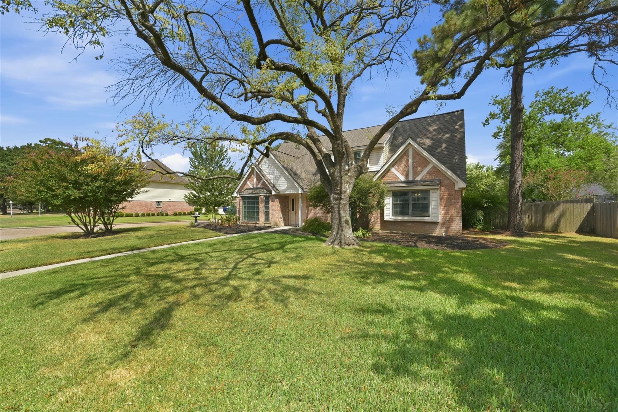 8130 Fernbrook Lane