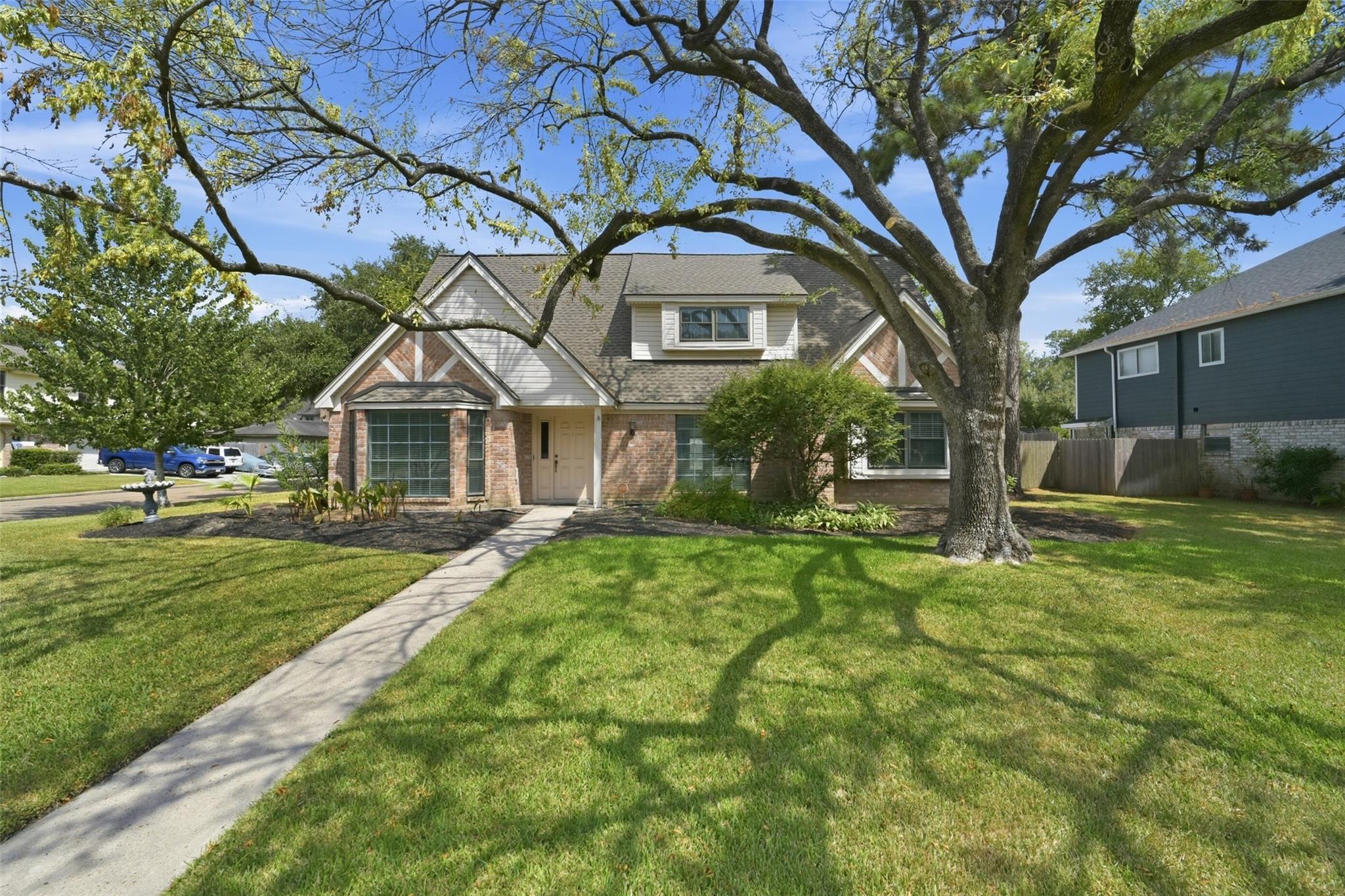 8130 Fernbrook Lane