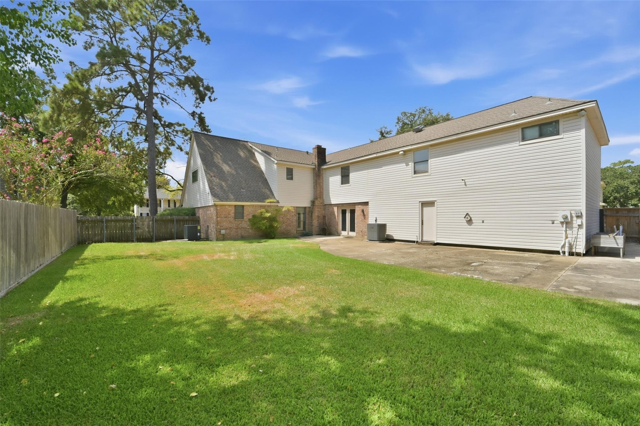 8130 Fernbrook Lane