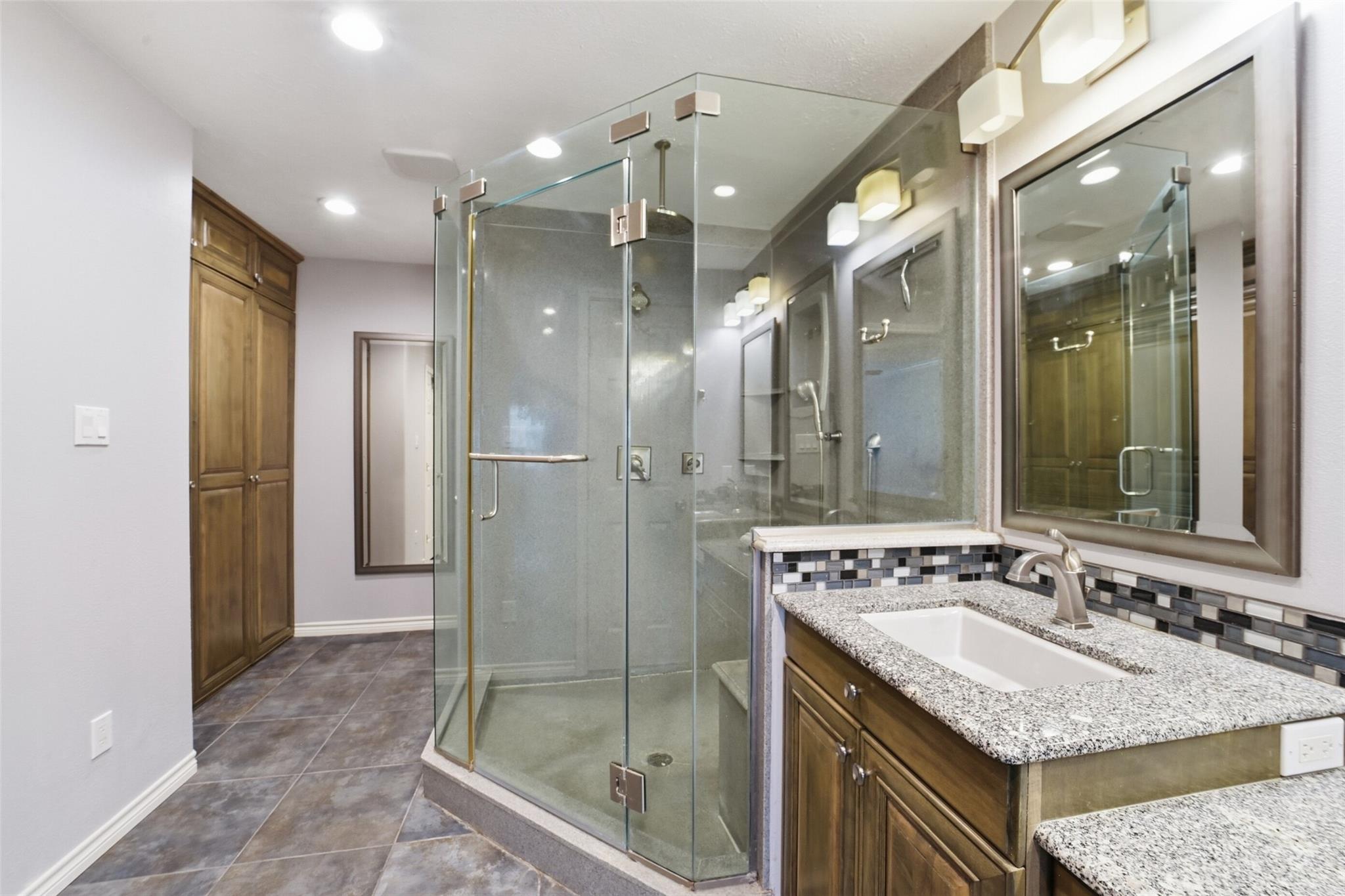 8130 Fernbrook Lane