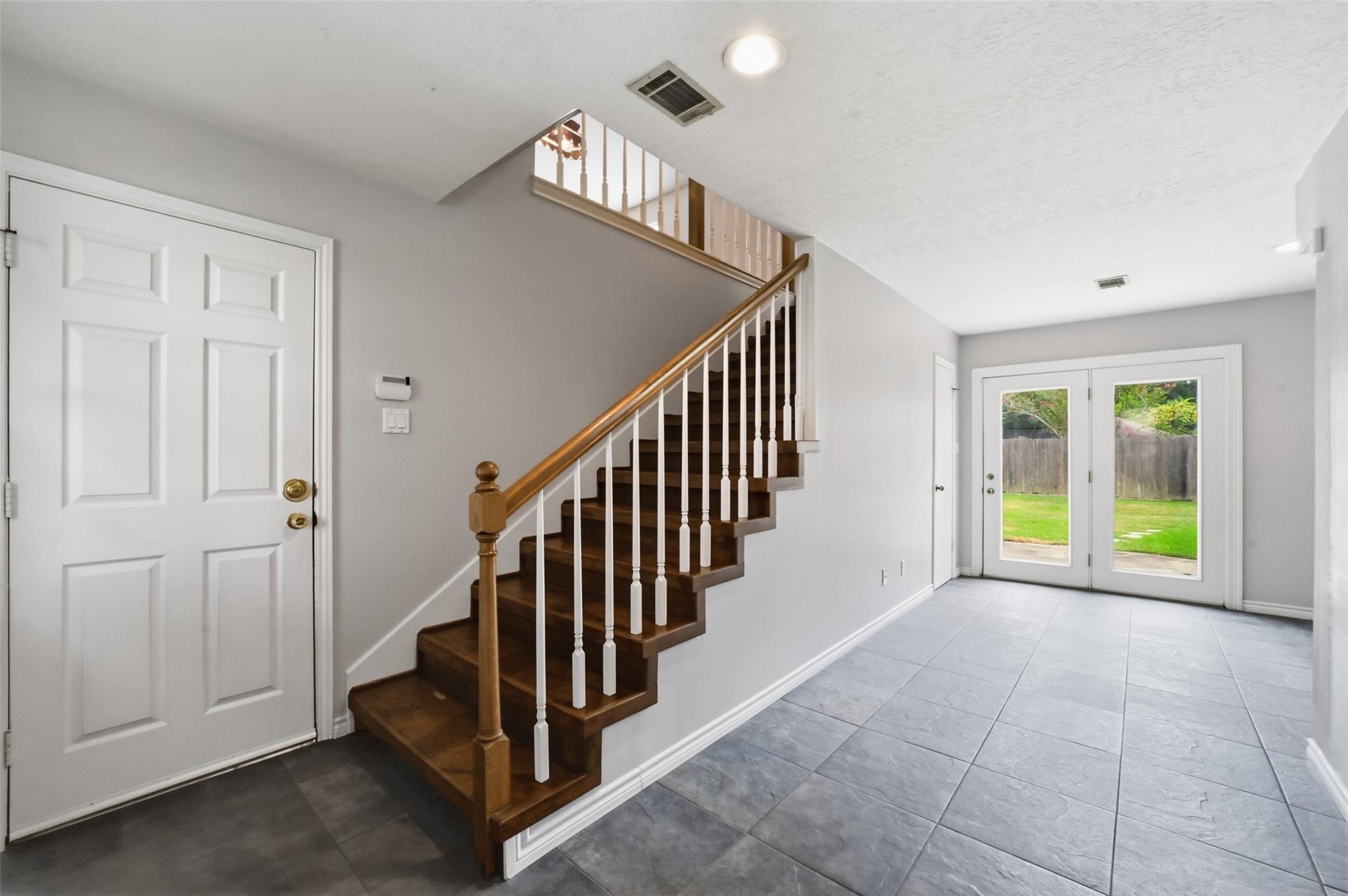 8130 Fernbrook Lane