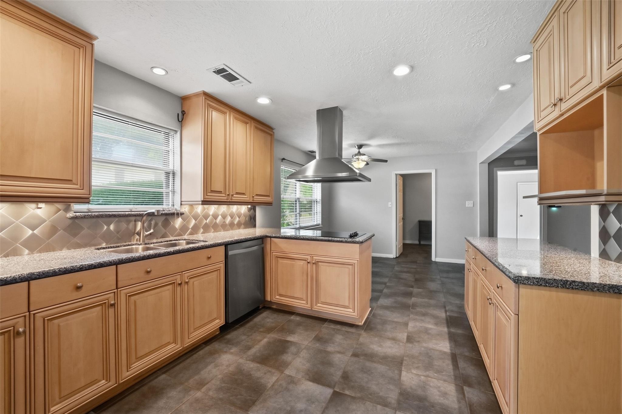 8130 Fernbrook Lane