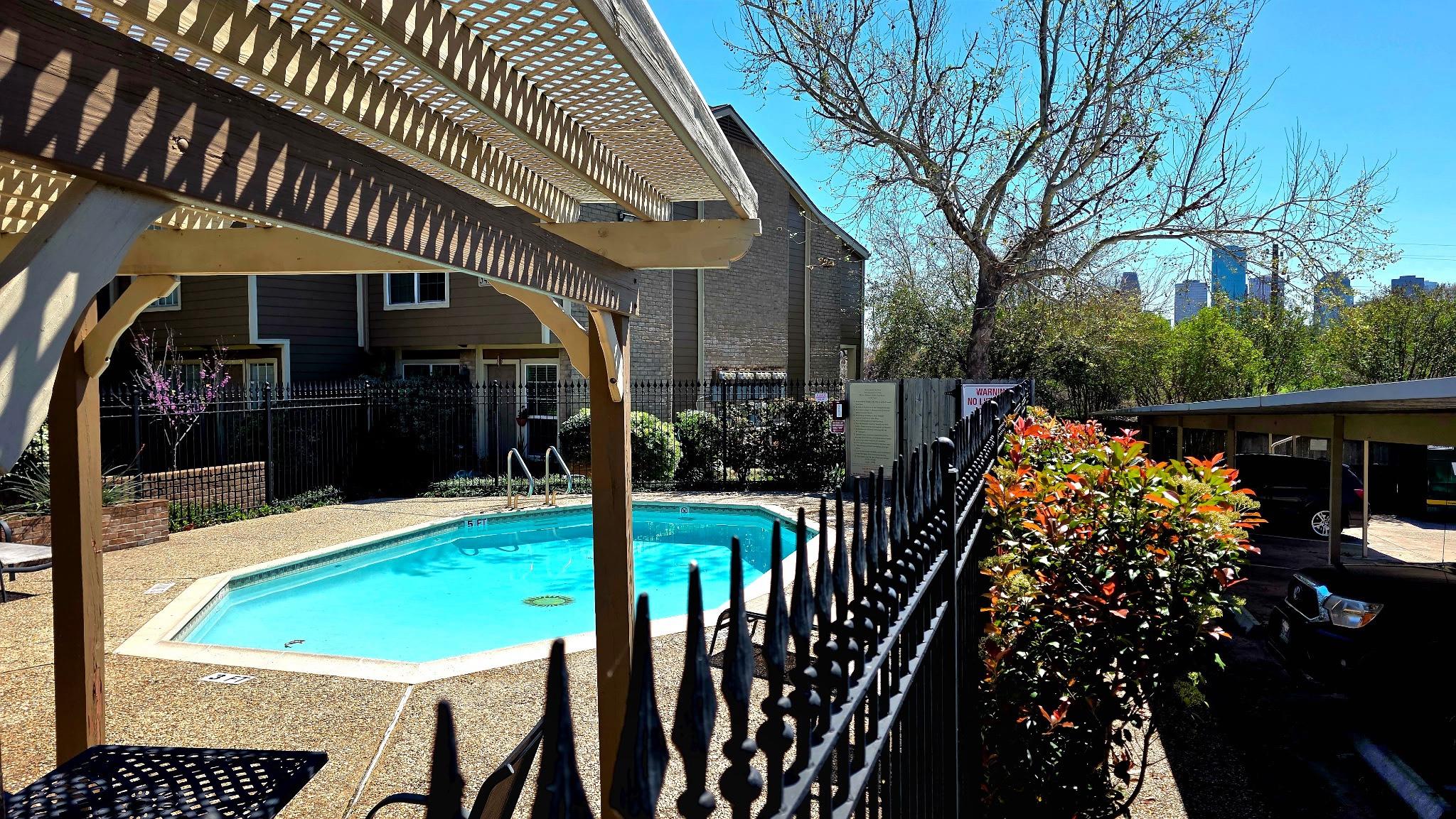 1860 White Oak Drive # 207