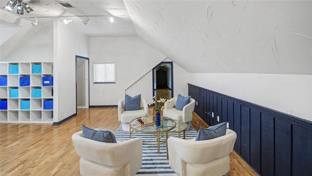 1431 Walnut Lane