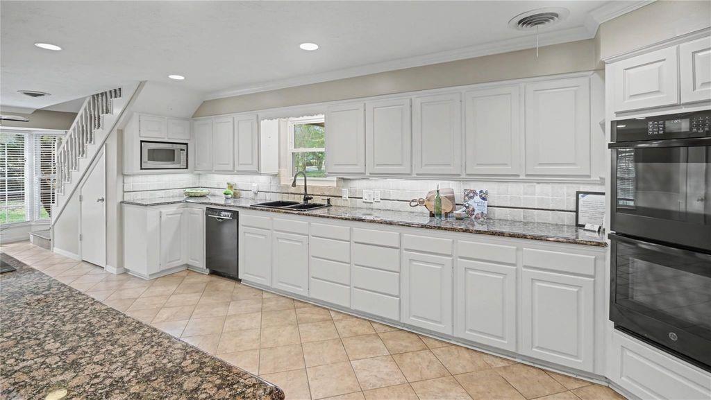 1431 Walnut Lane