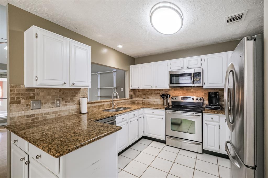 13115 Huntleigh Way