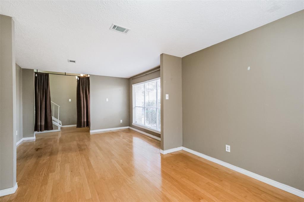 13115 Huntleigh Way