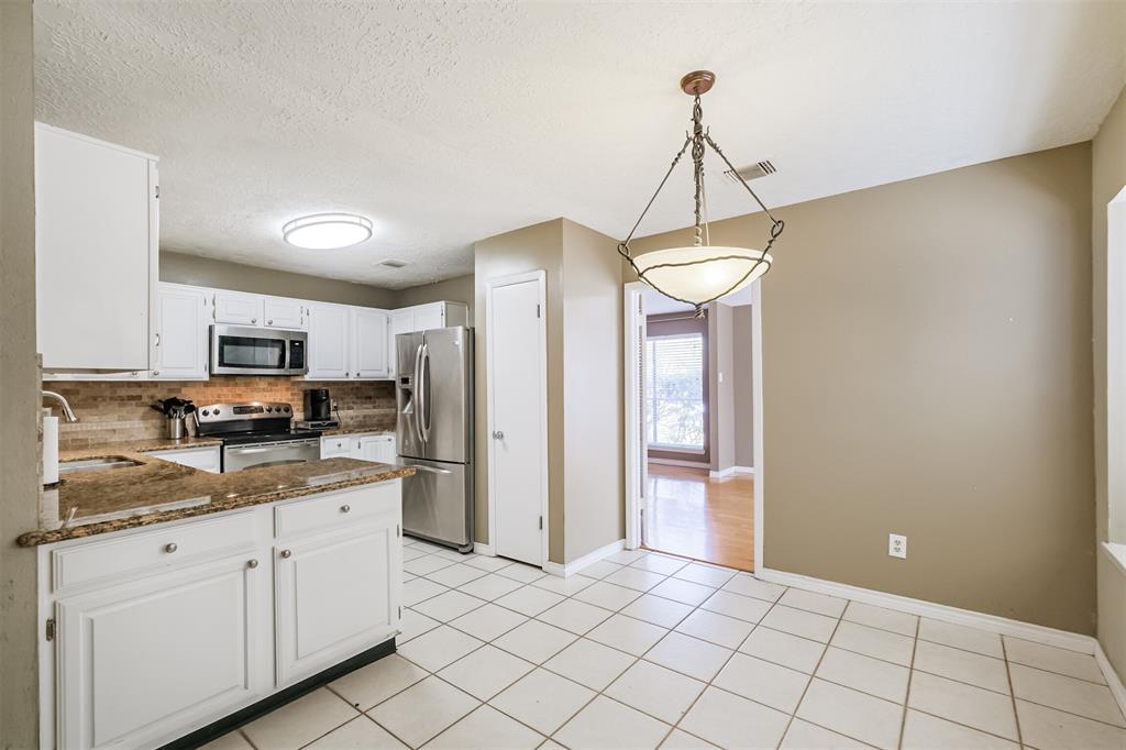 13115 Huntleigh Way
