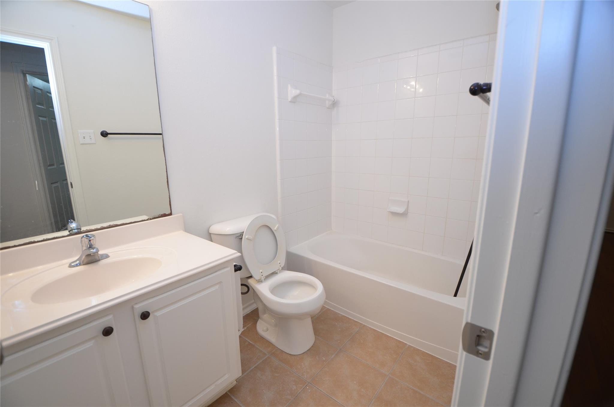 226 W Stedhill Loop
