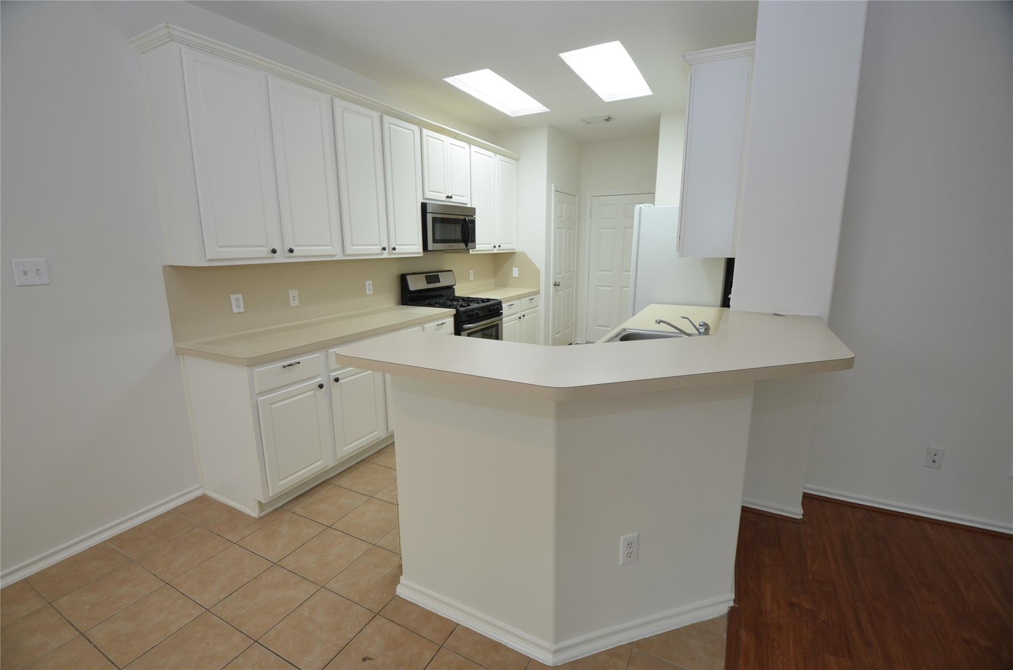 226 W Stedhill Loop