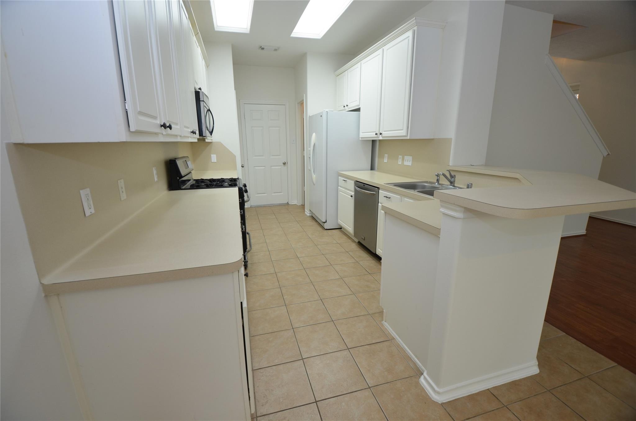 226 W Stedhill Loop