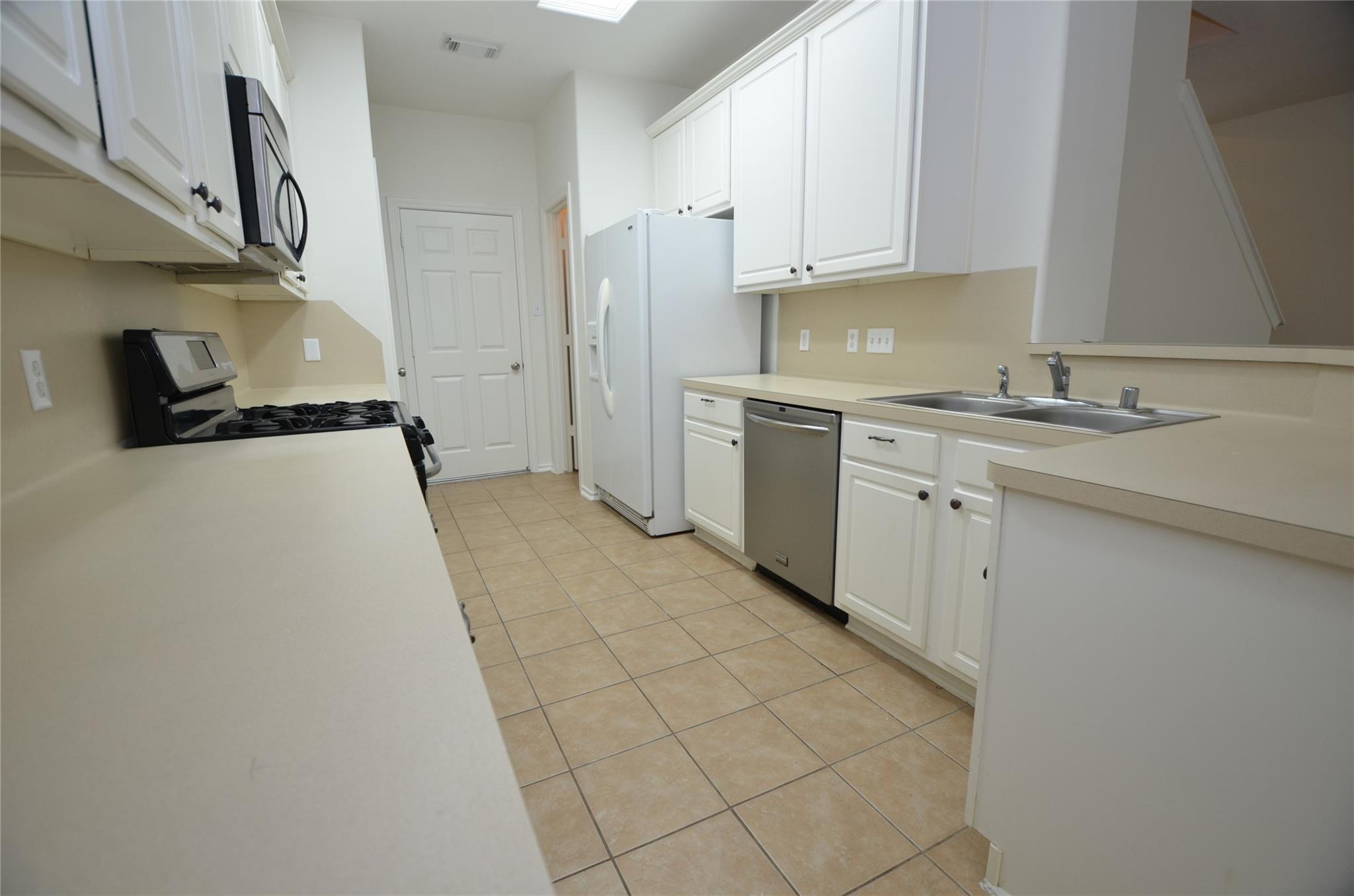 226 W Stedhill Loop