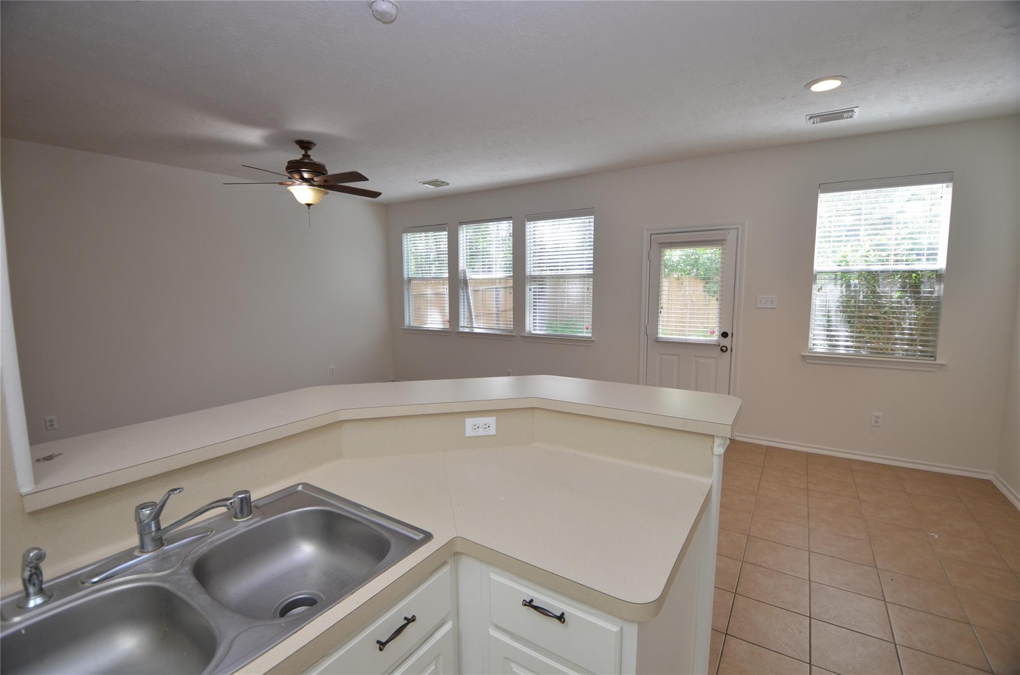 226 W Stedhill Loop