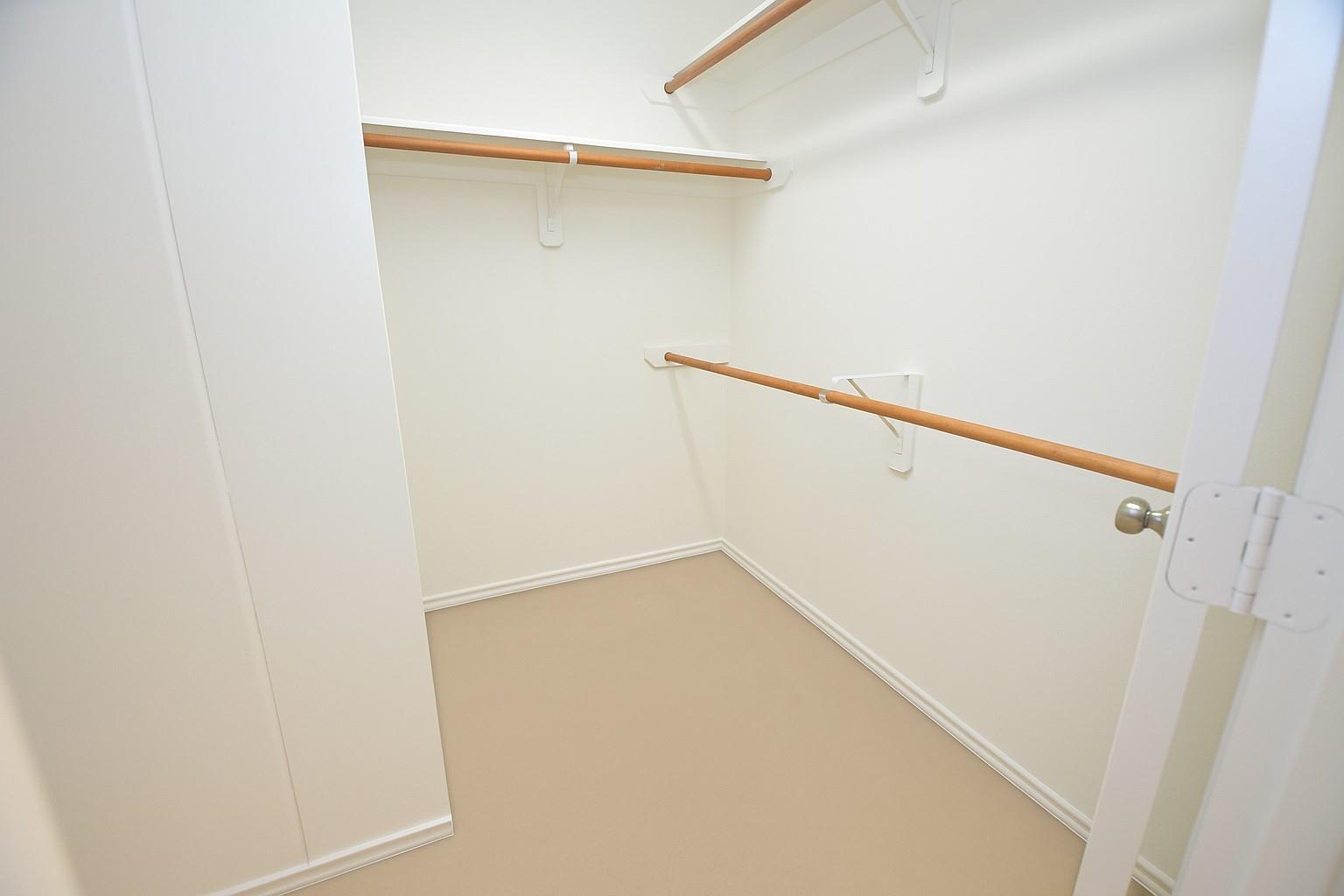 226 W Stedhill Loop