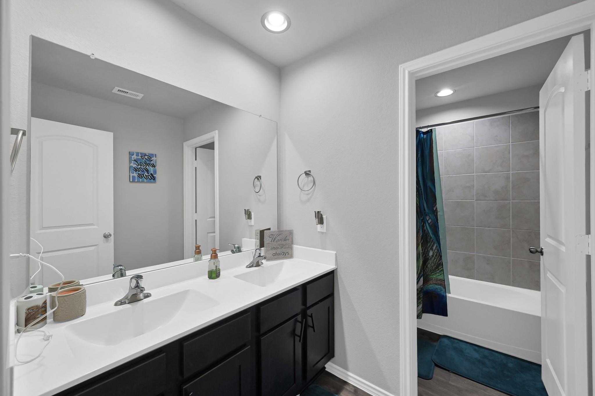 6302 Hendricks Harbor Ct