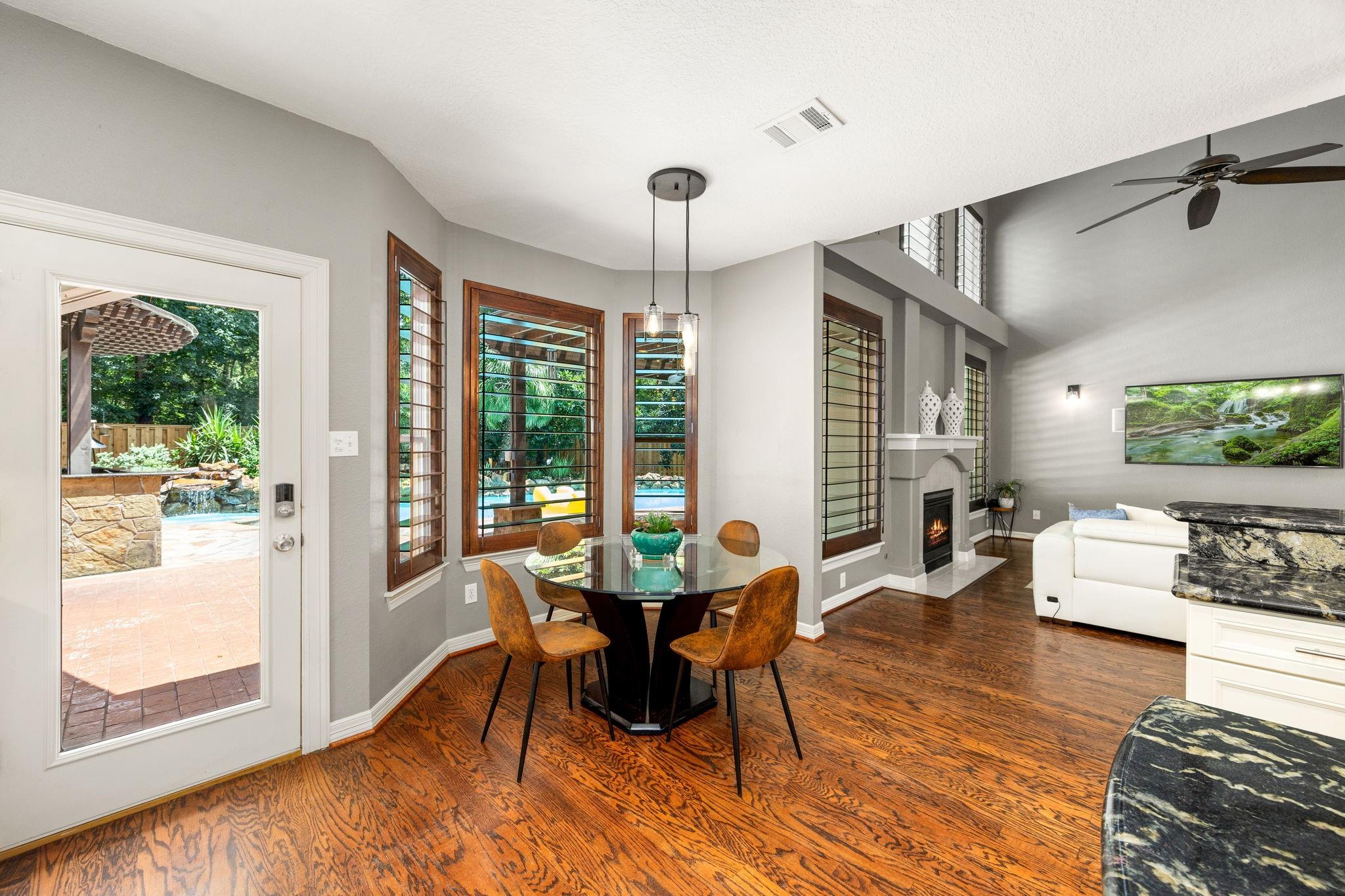 94 Meadowridge Place