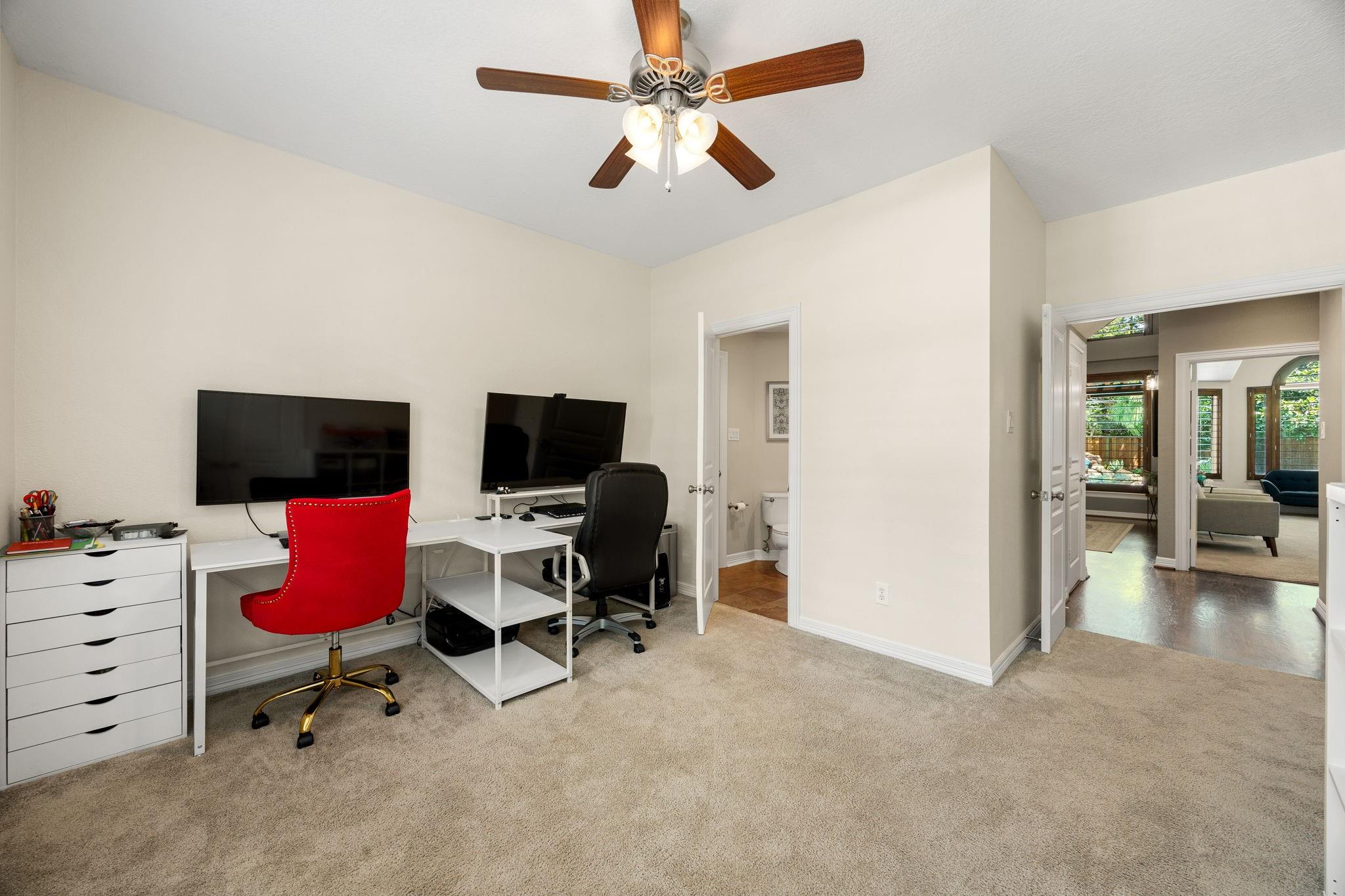 94 Meadowridge Place