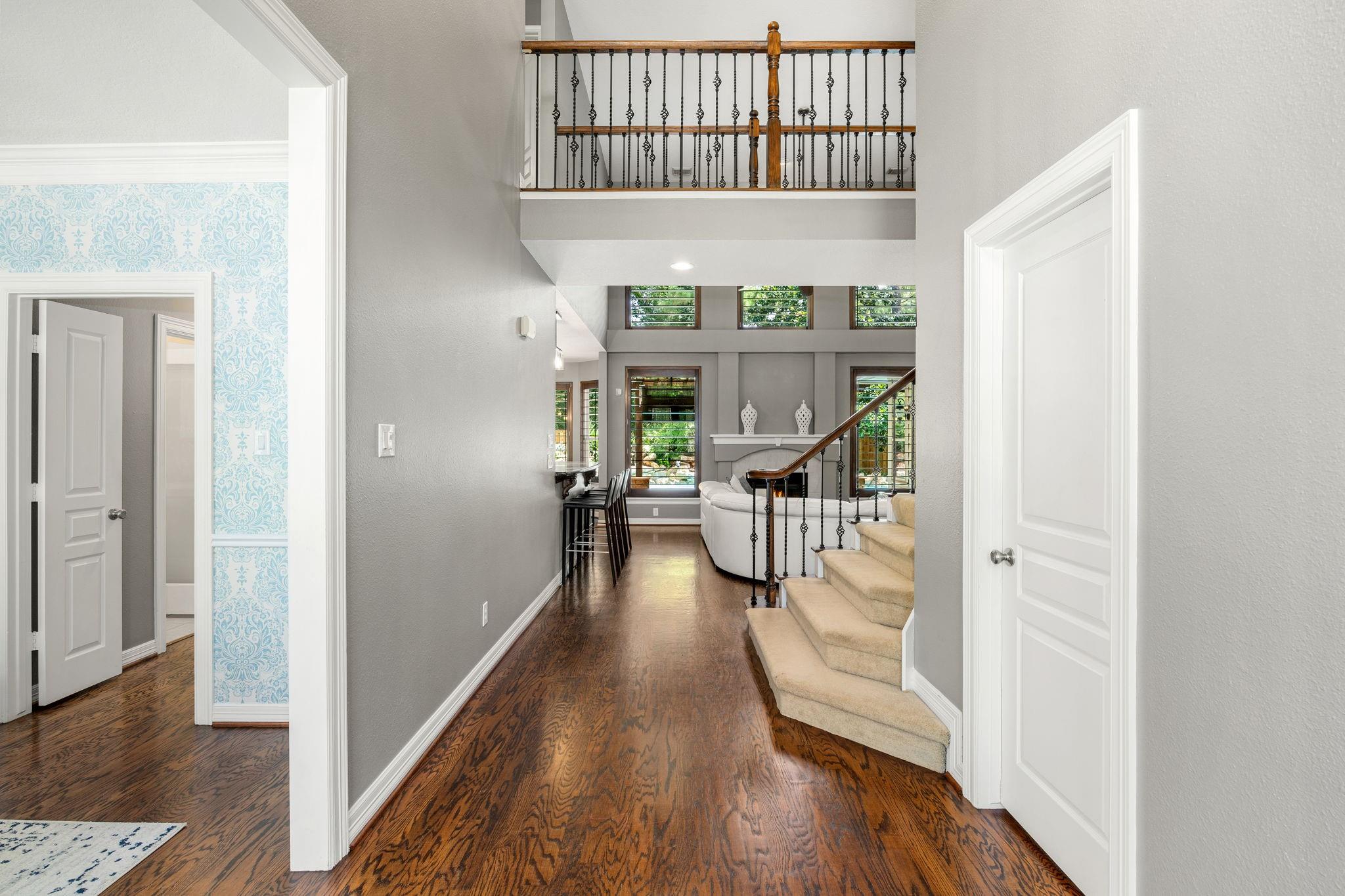94 Meadowridge Place