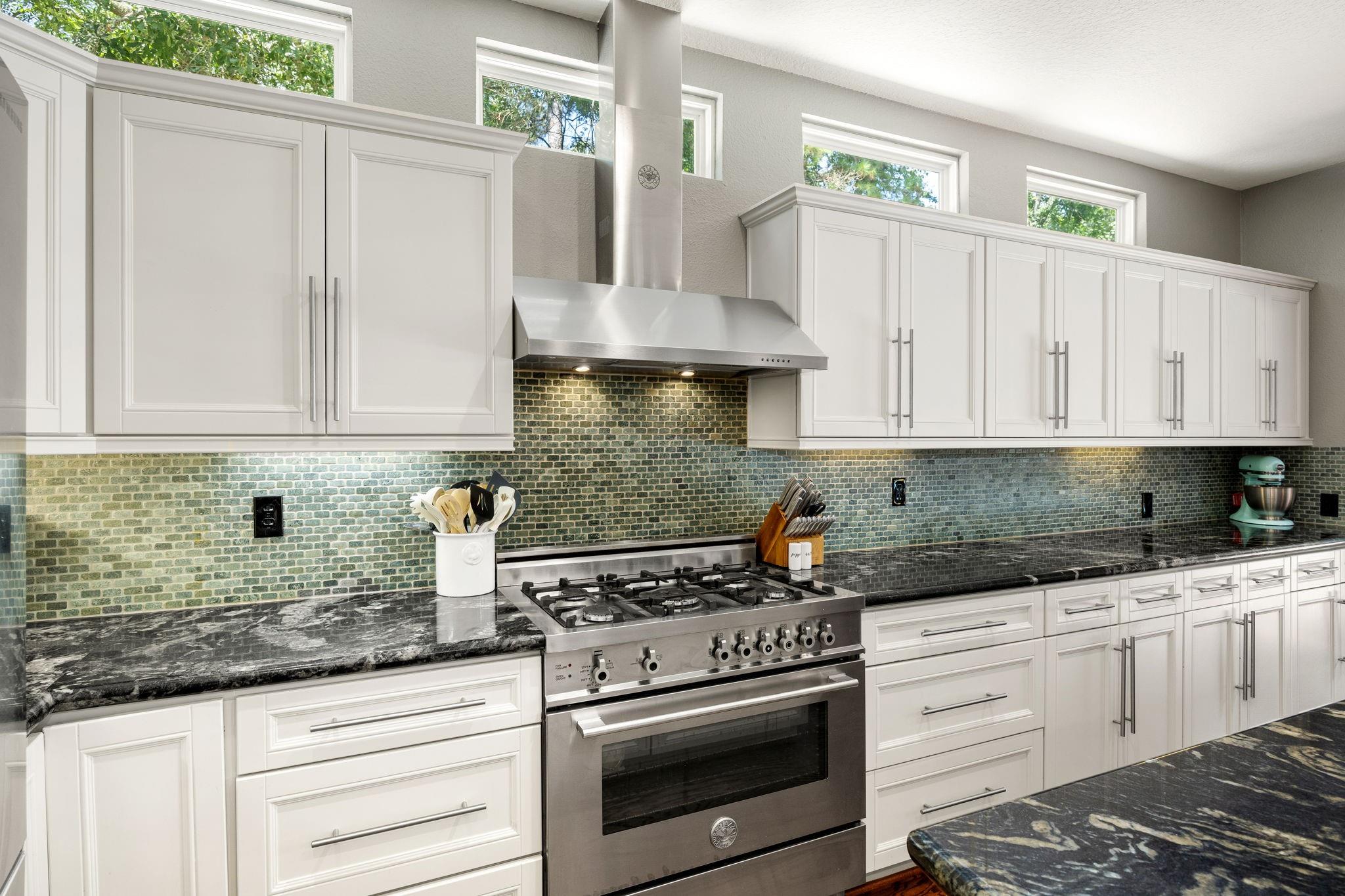 94 Meadowridge Place