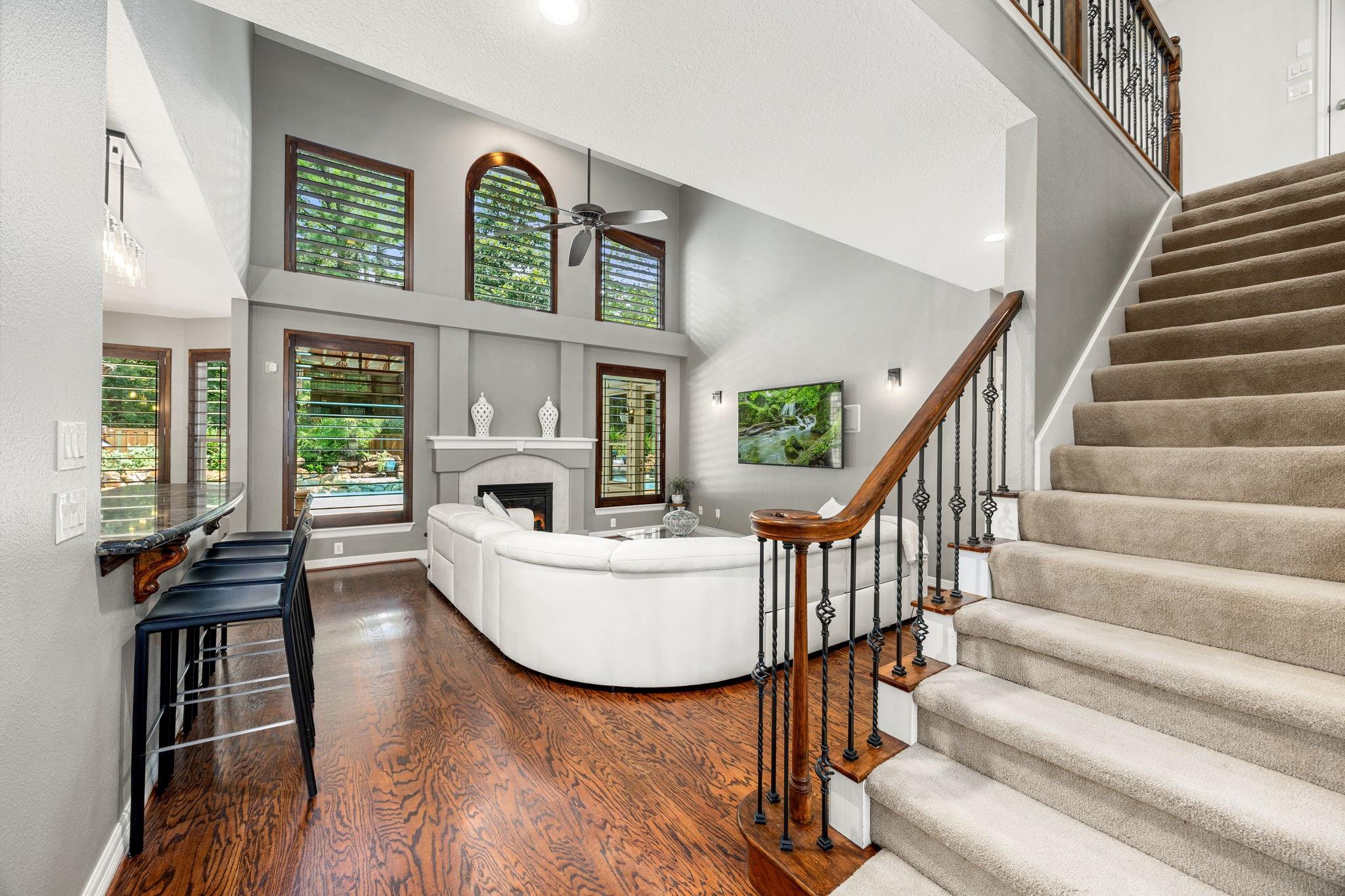 94 Meadowridge Place