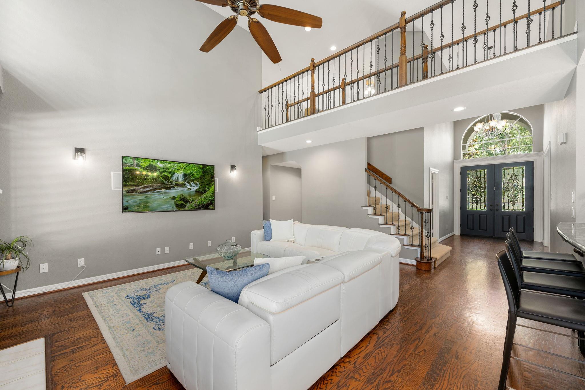 94 Meadowridge Place