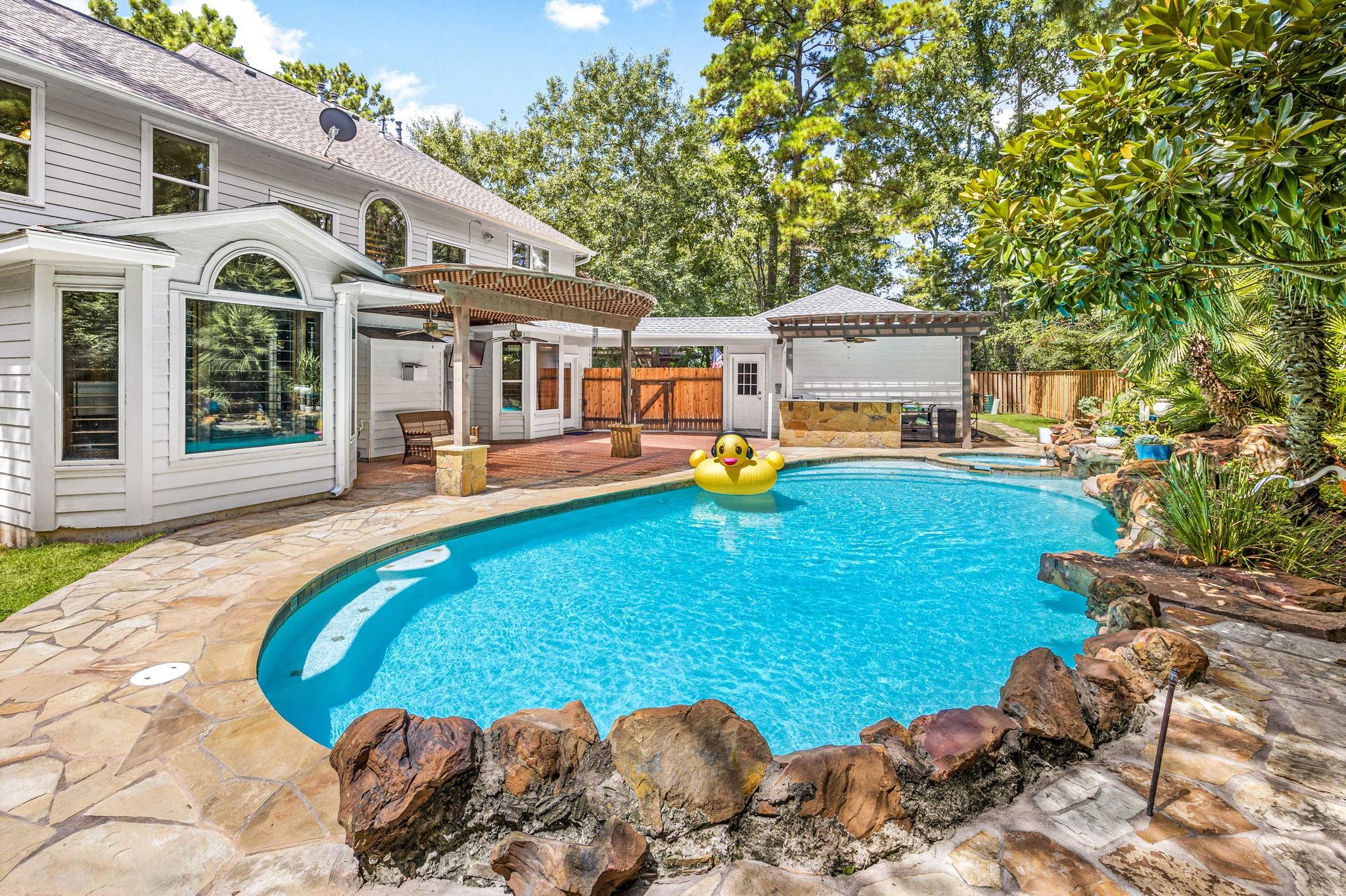 94 Meadowridge Place