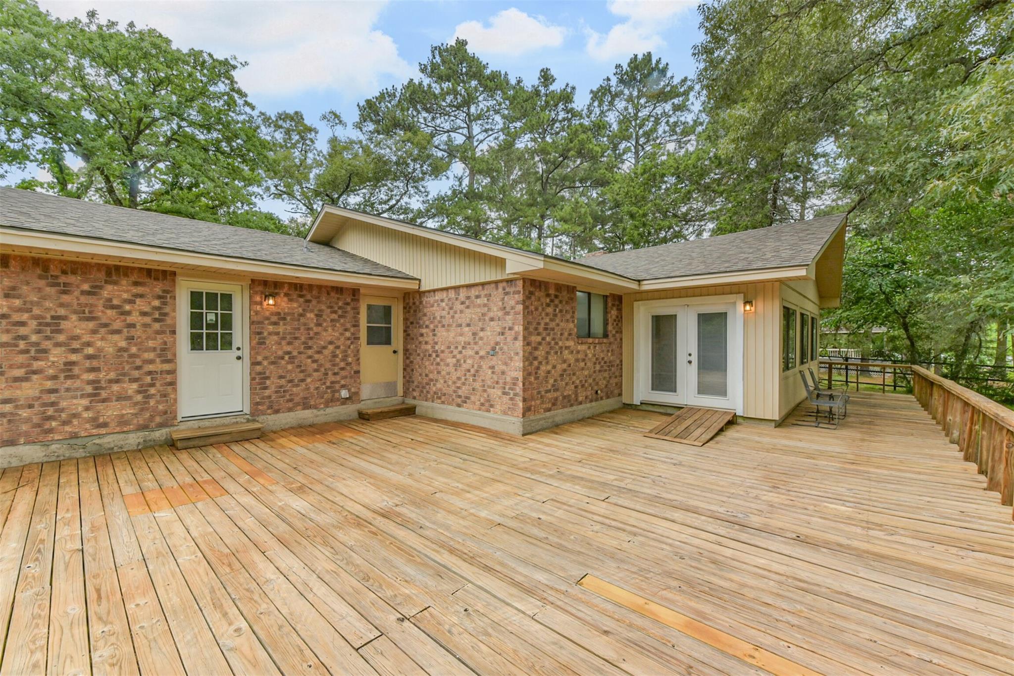 29090 W Lake Drive