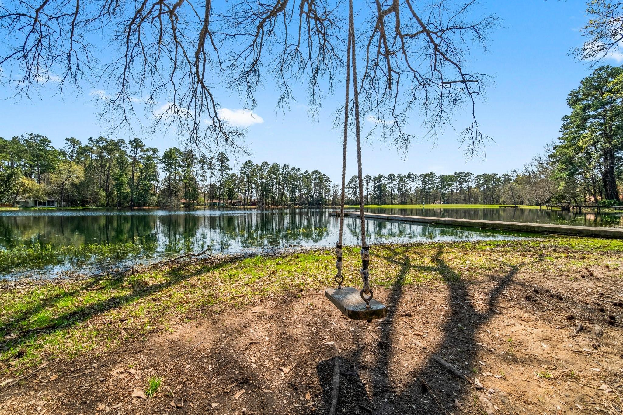 9847 N Lake View