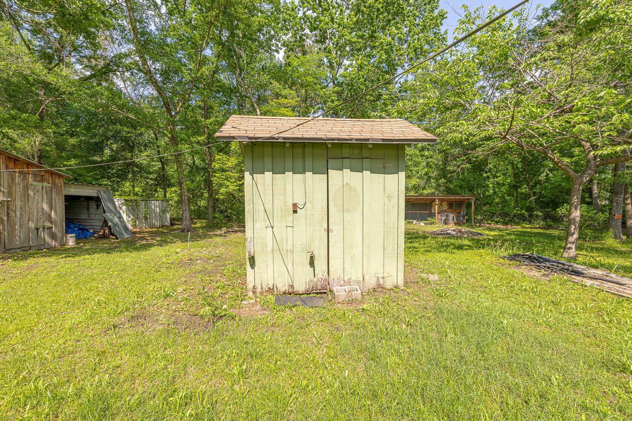 9847 N Lake View