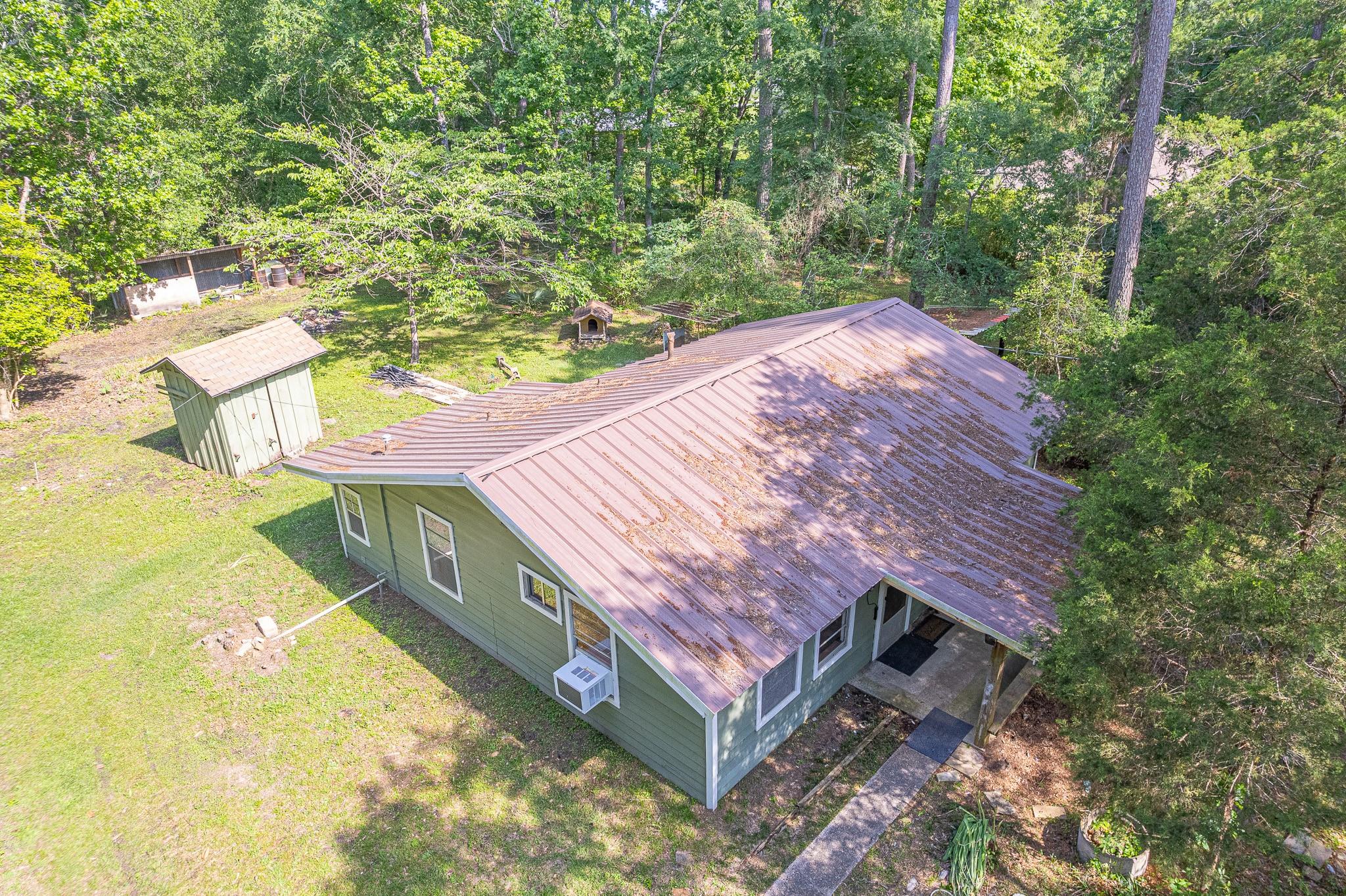 9847 N Lake View