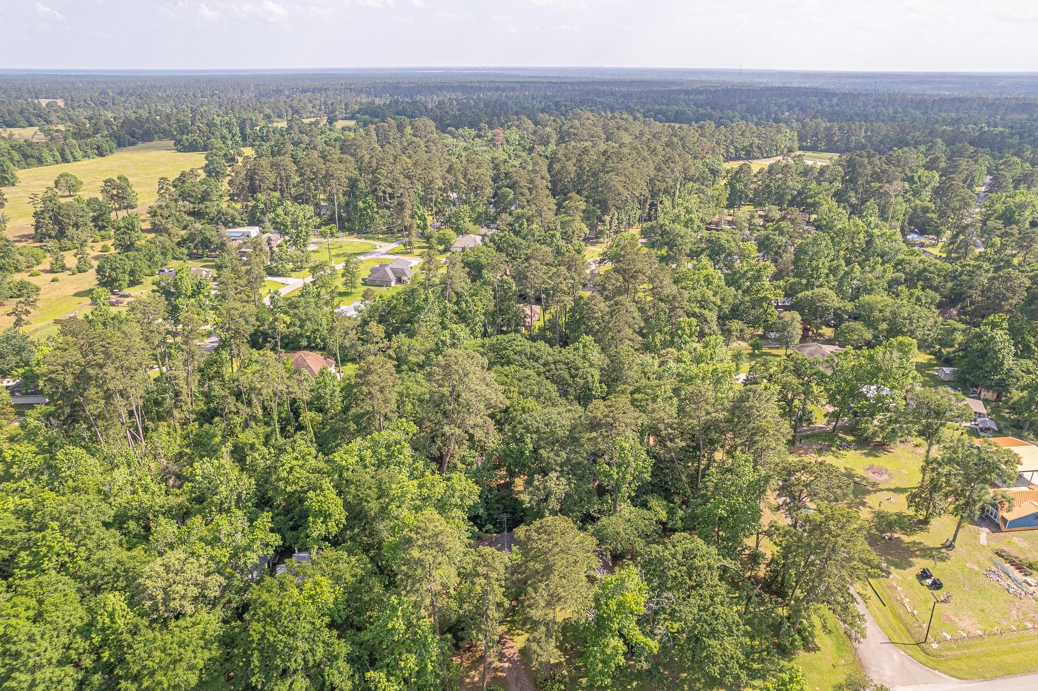 9847 N Lake View