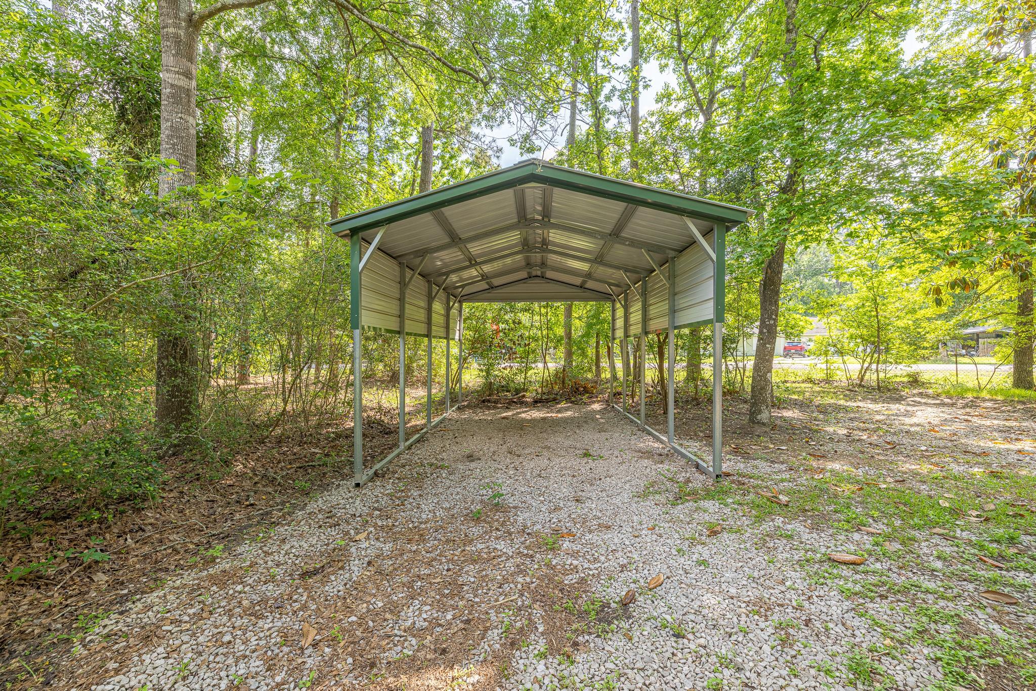 9847 N Lake View