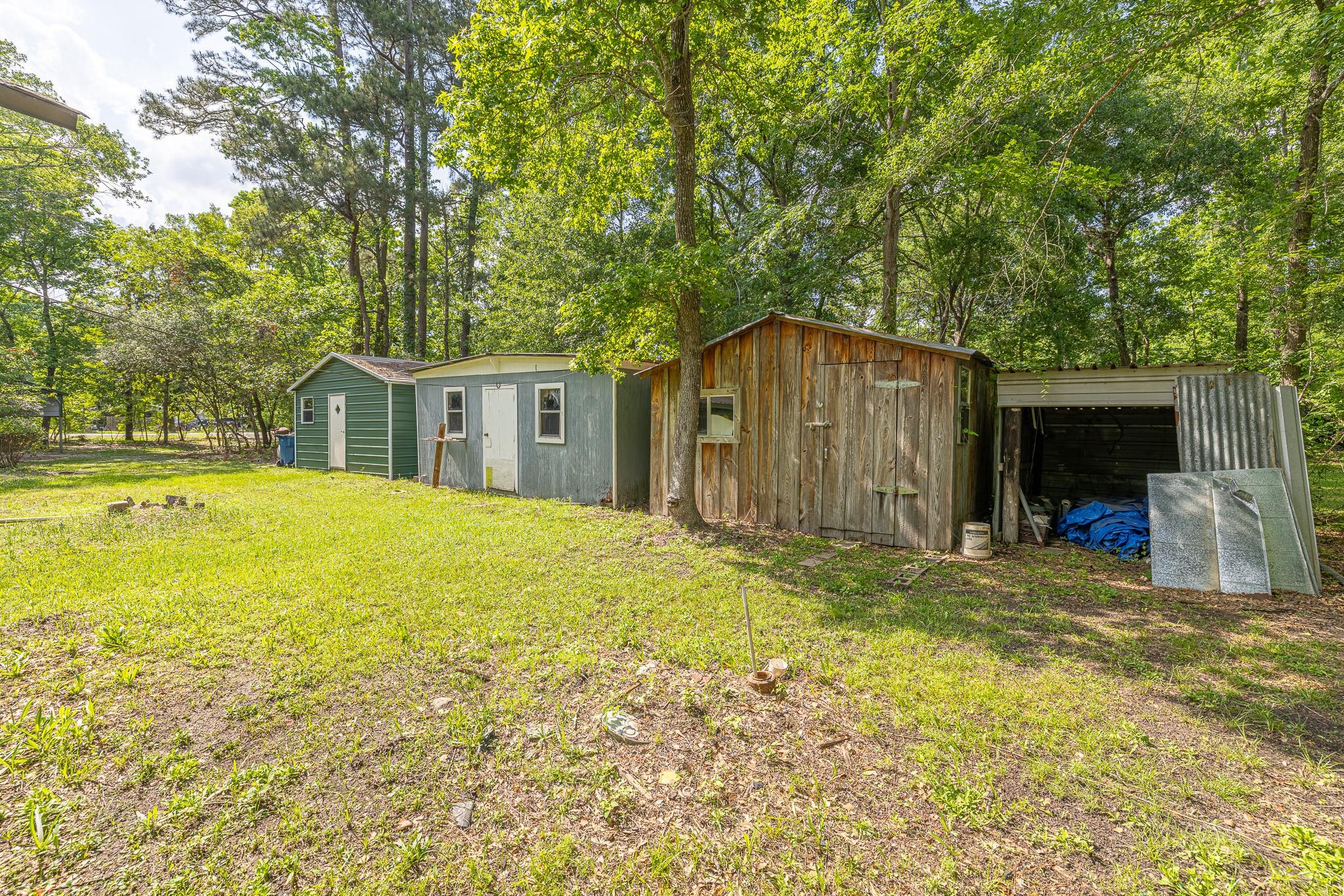 9847 N Lake View