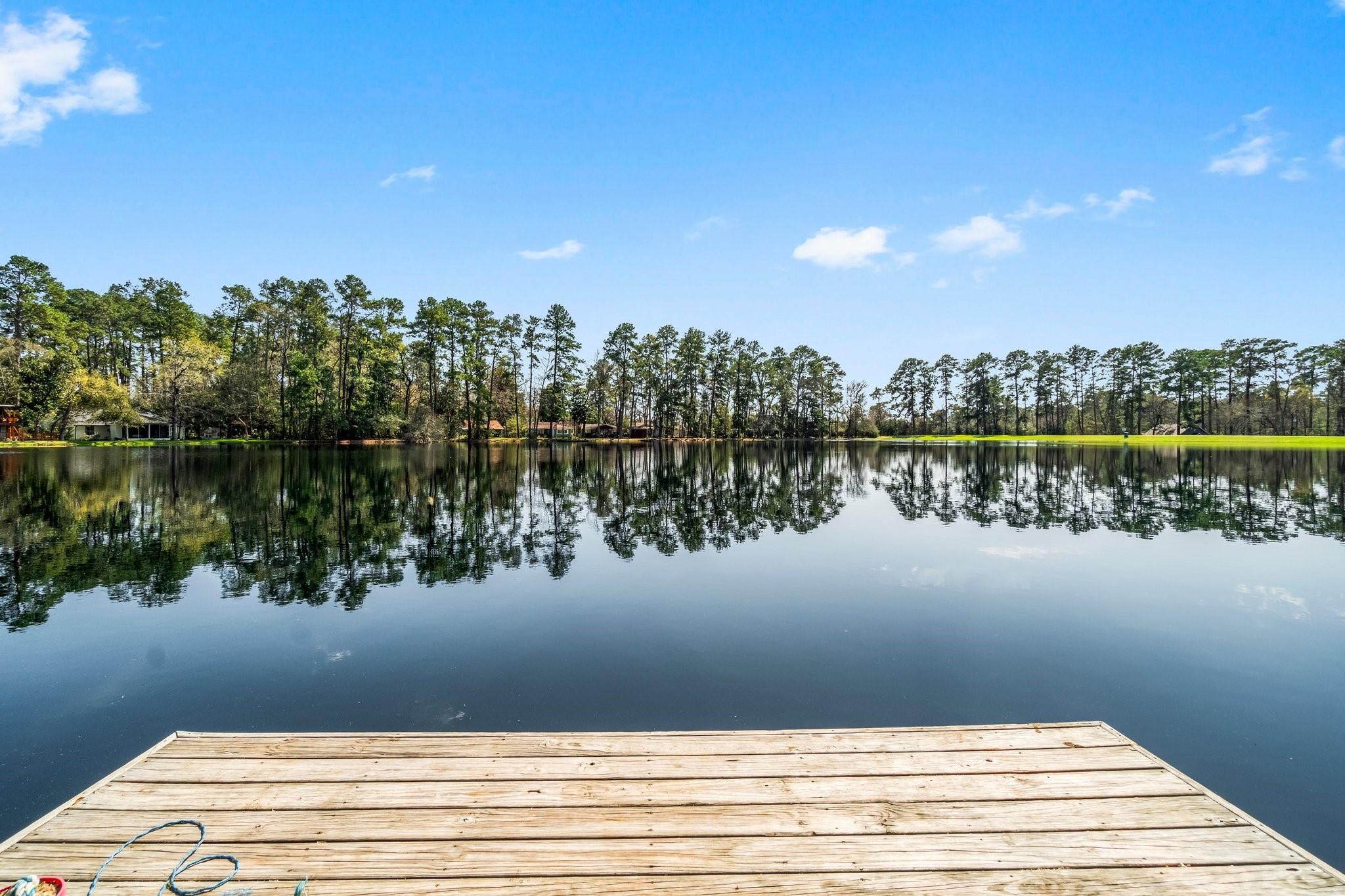 9847 N Lake View