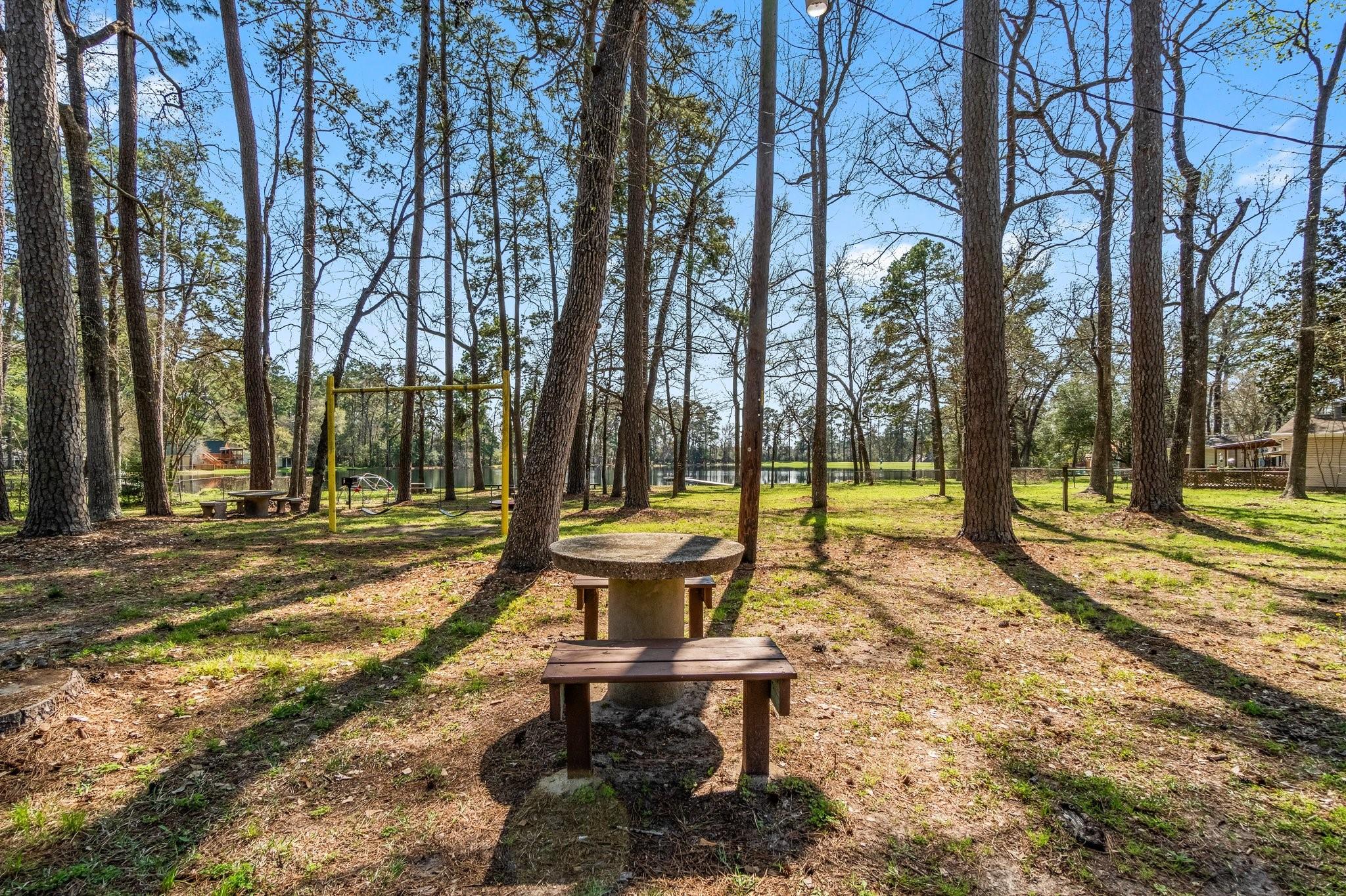 9847 N Lake View