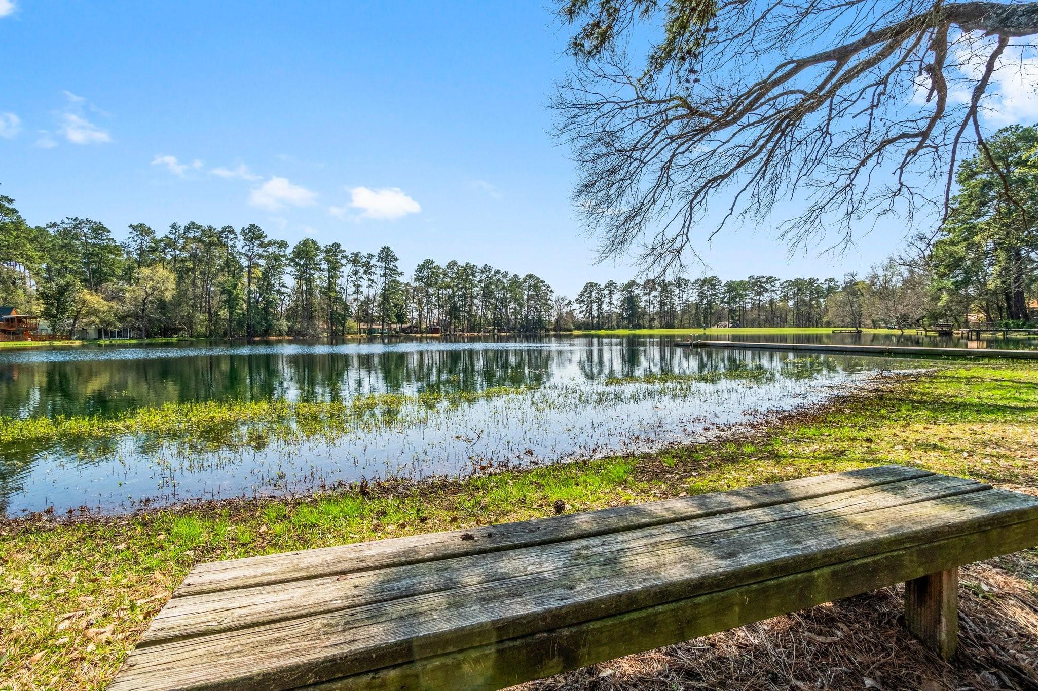 9847 N Lake View