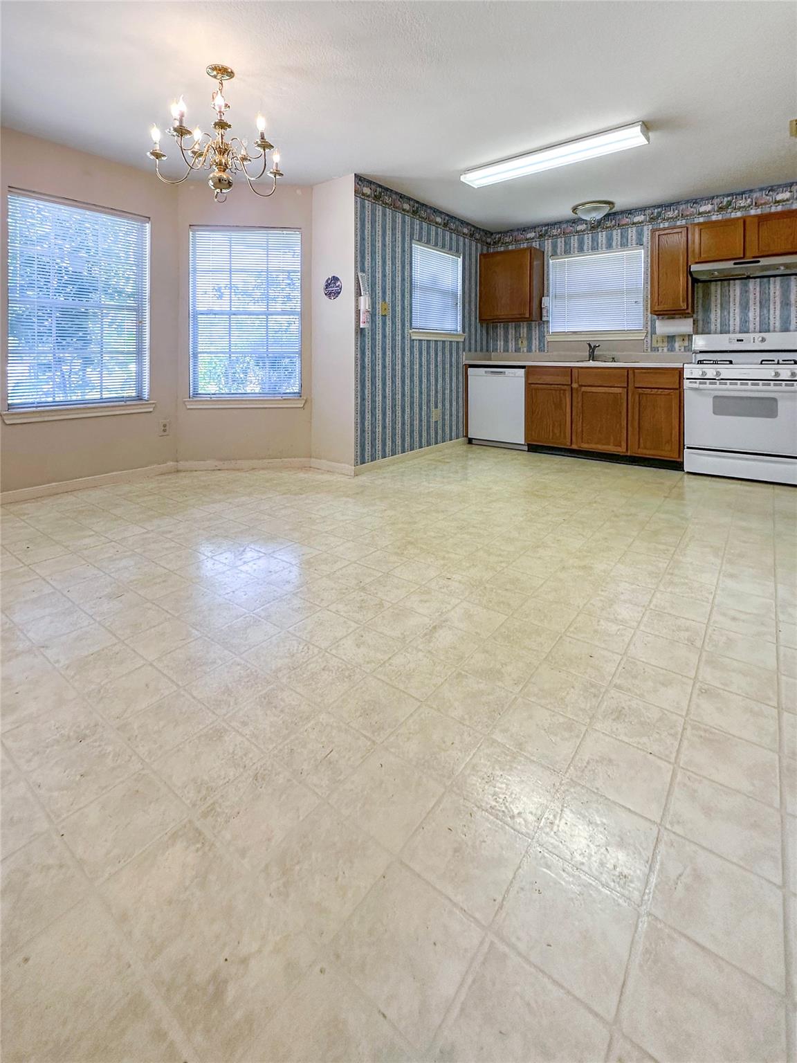 2908 Ashley Street