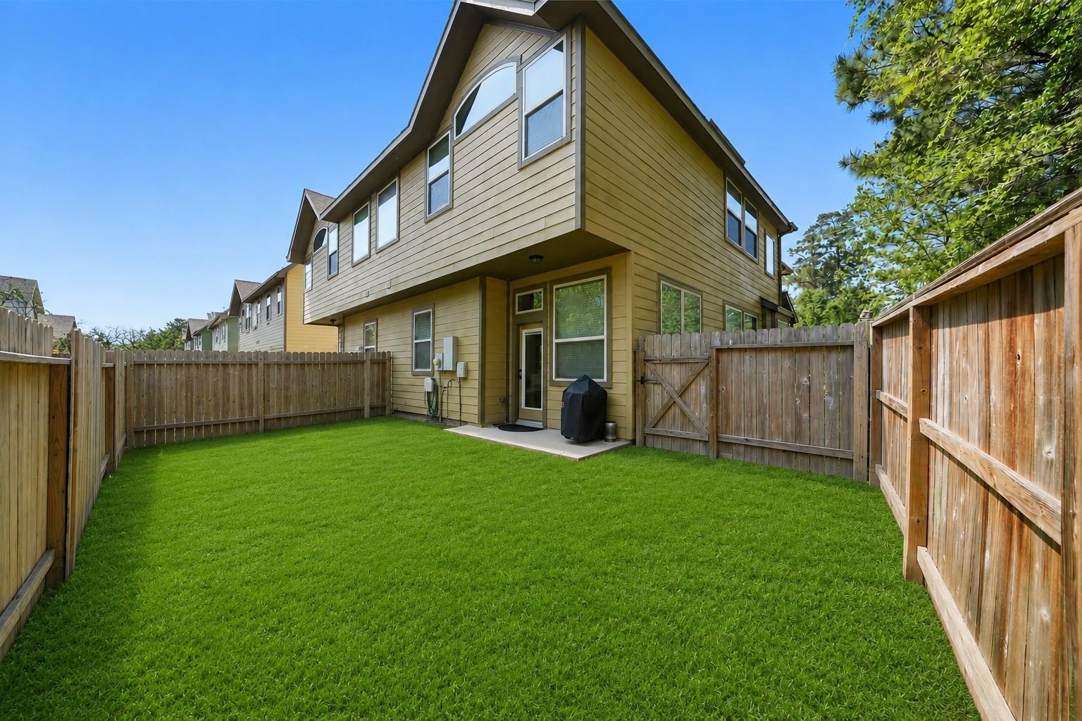 5 Cheswood Manor Drive