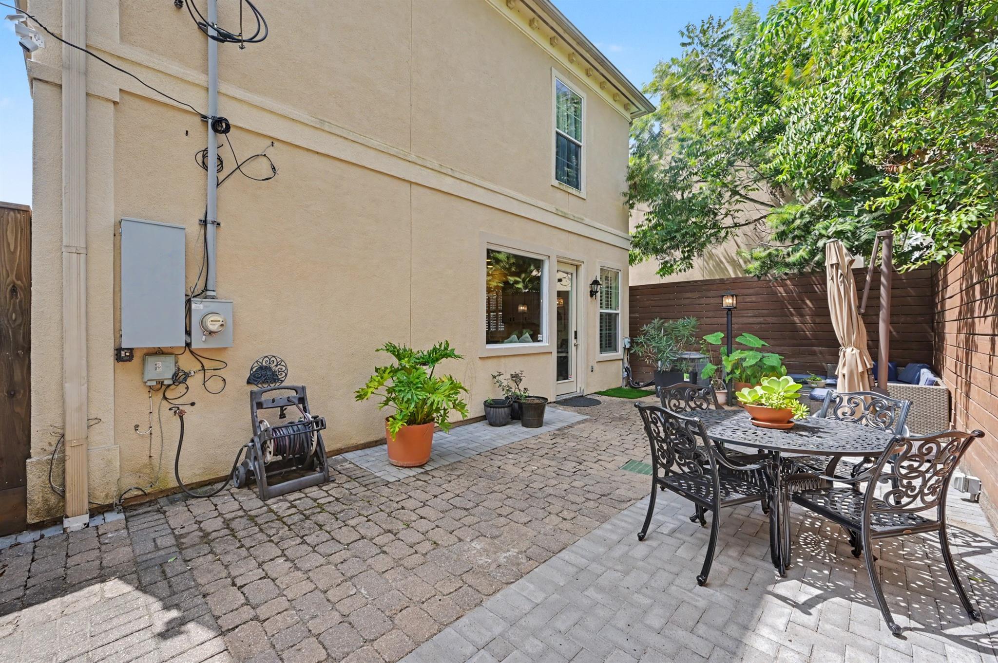 5718 Winsome Lane Lane