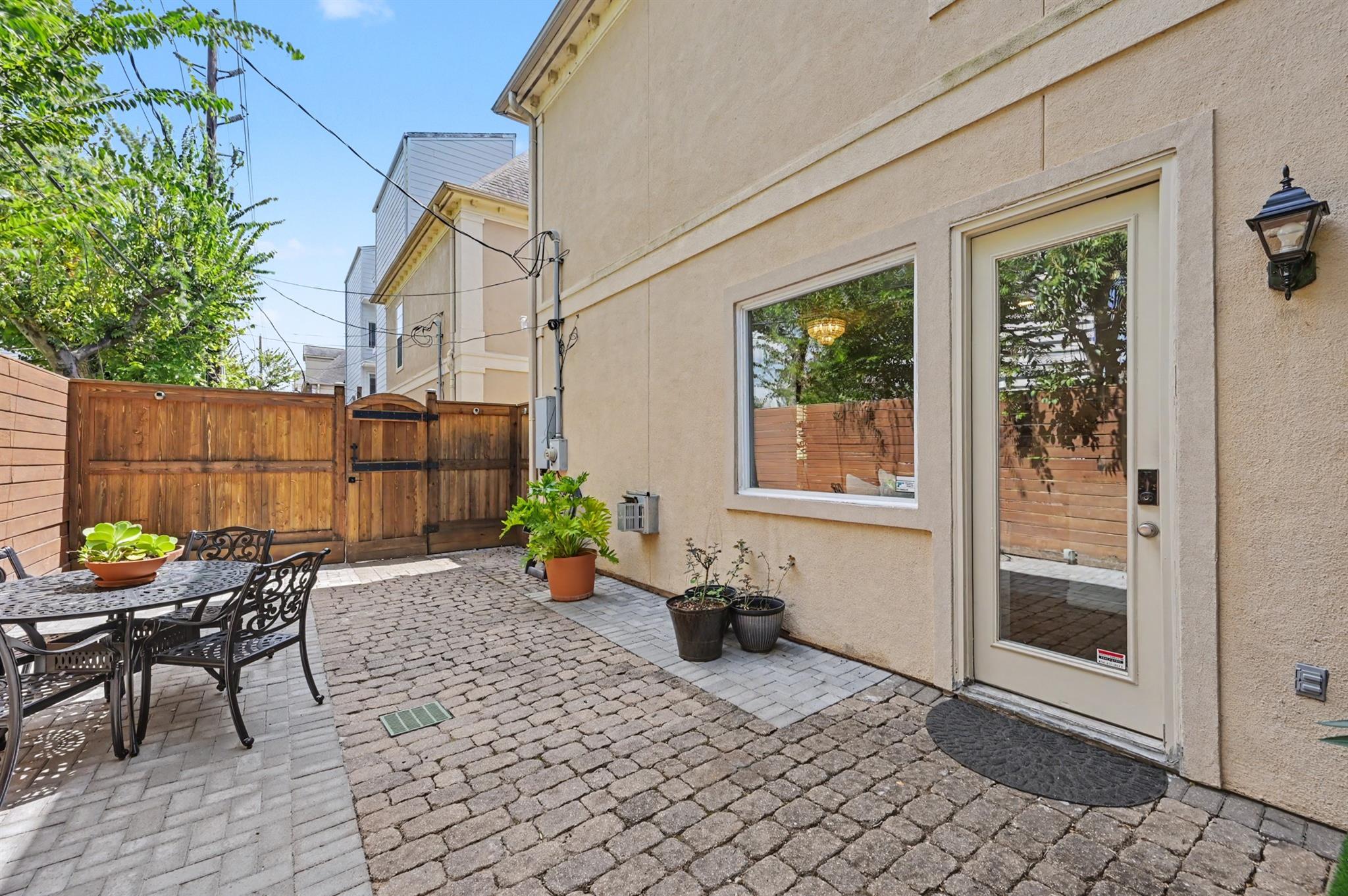 5718 Winsome Lane Lane