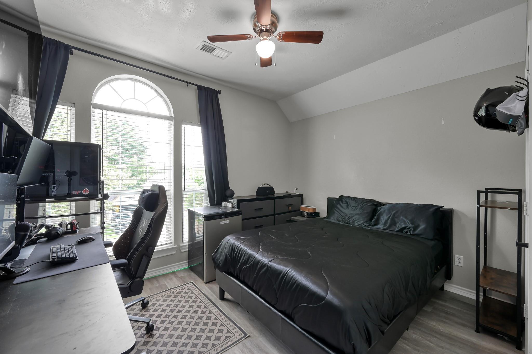 3215 Canterbury Lane