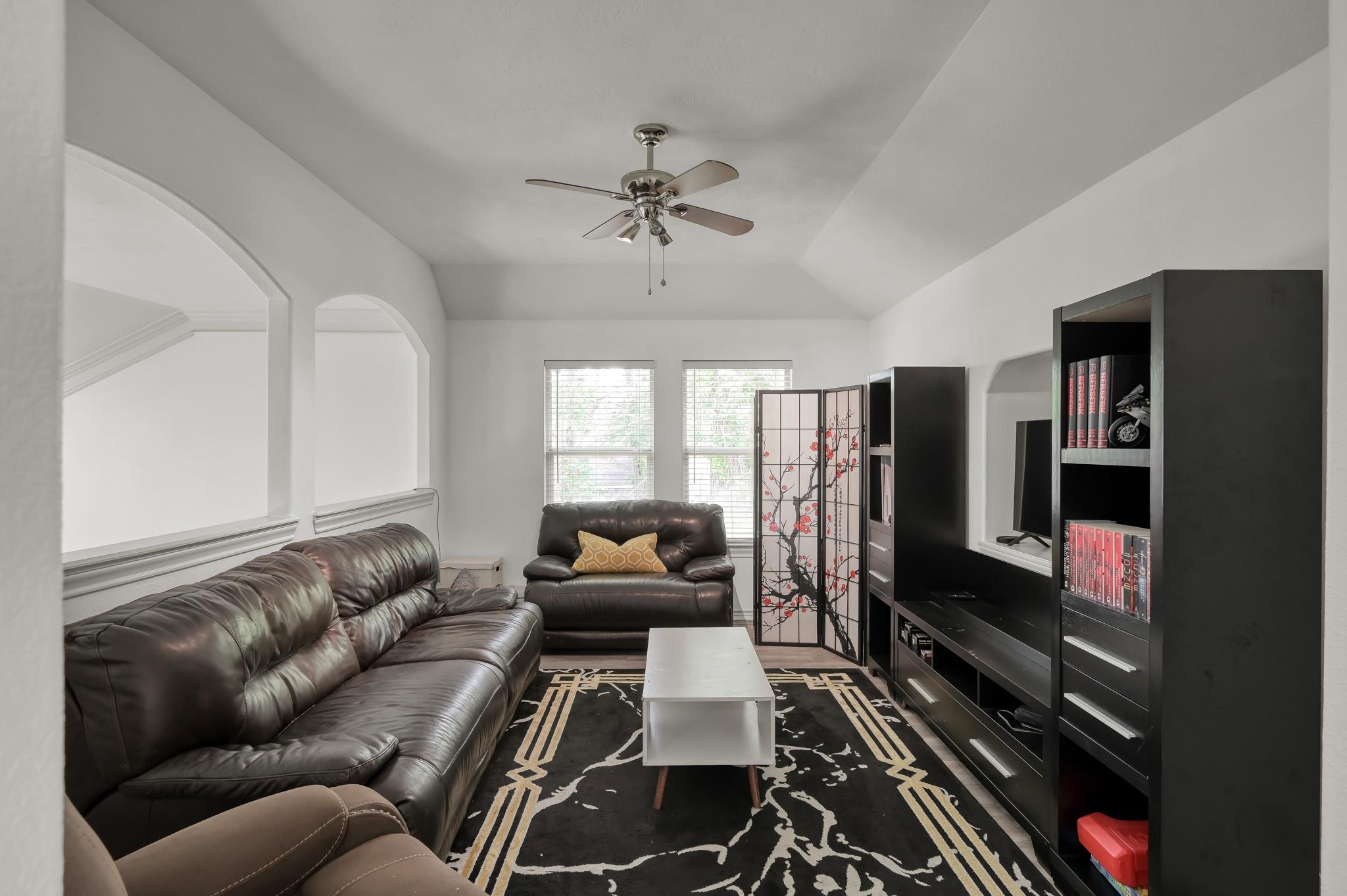 3215 Canterbury Lane